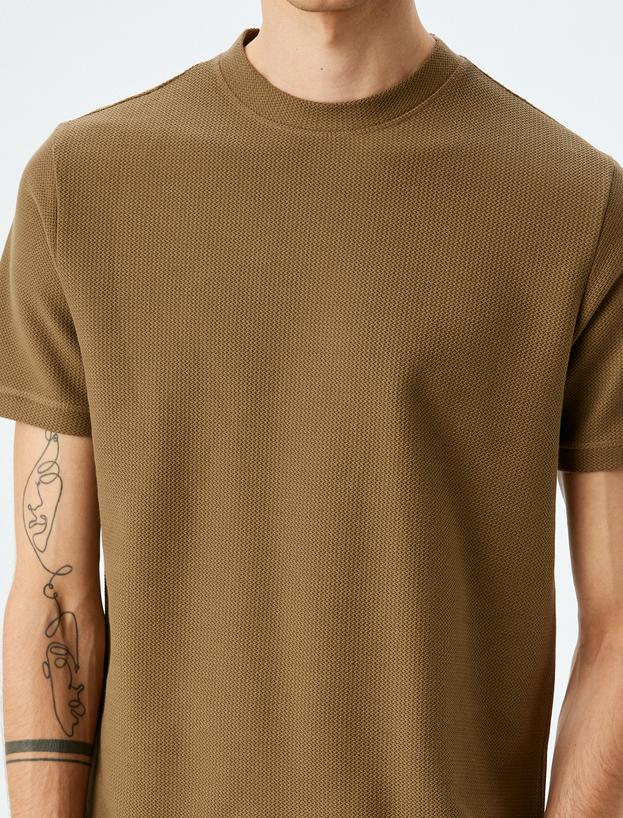 Bisiklet Yaka Pamuklu Dokulu Kısa Kollu Slim Fit Tişört_4
