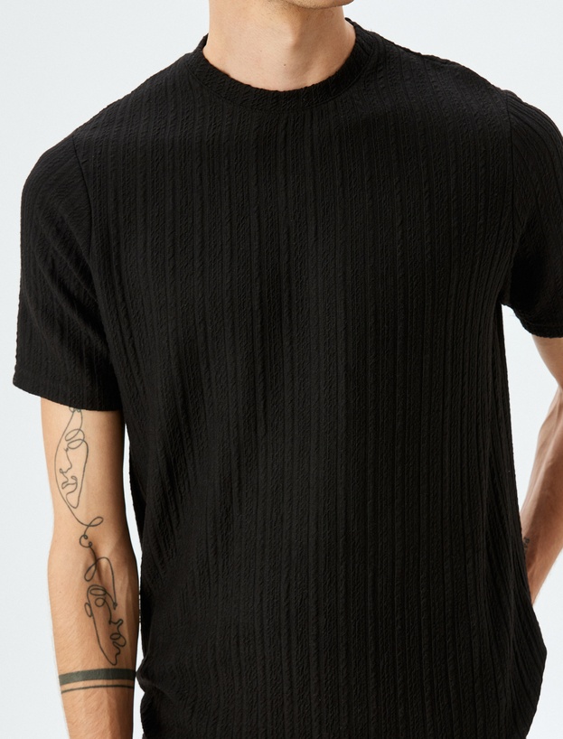 Basic Bisiklet Yaka Pamuklu Kısa Kollu Oversize Tişört_4
