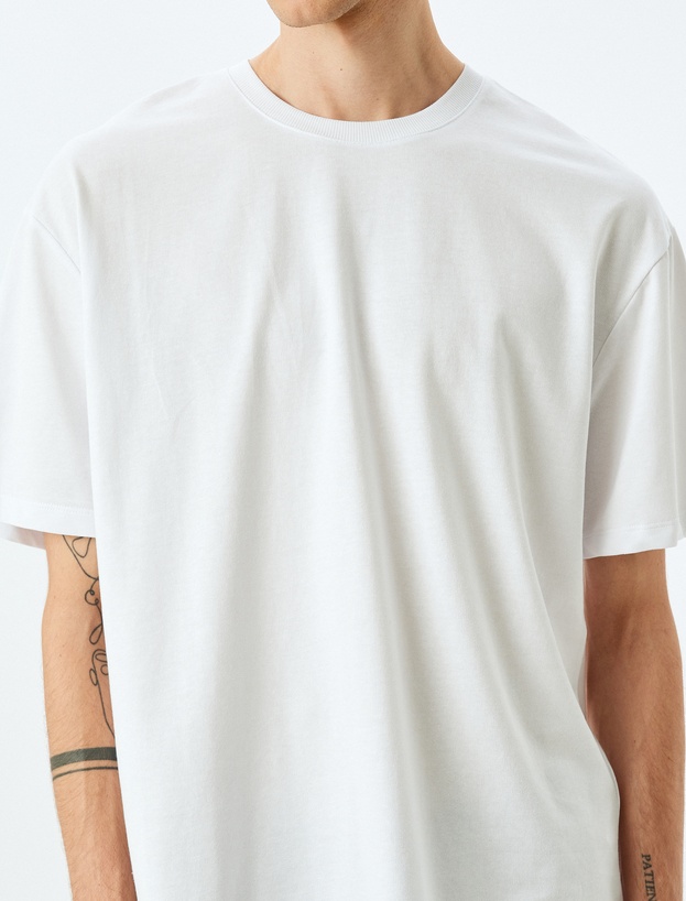 Basic Bisiklet Yaka Pamuklu Kısa Kollu Oversize Tişört_4