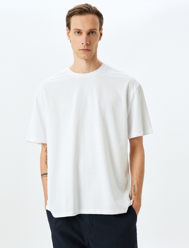 Basic Bisiklet Yaka Pamuklu Kısa Kollu Oversize Tişört_0
