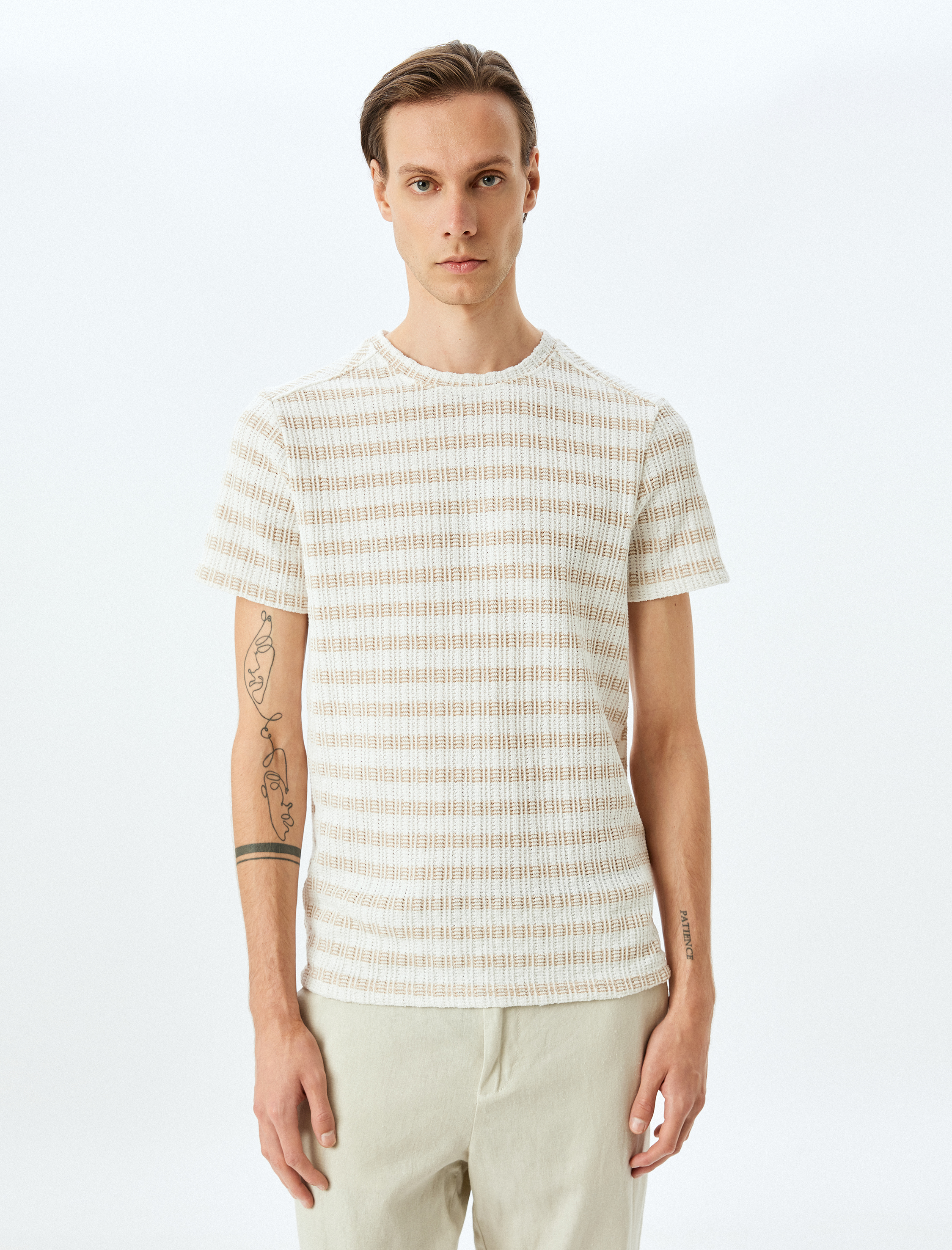   Kısa Kollu Regular Fit Pamuk Karışımlı Dokulu Bisiklet Yaka Çizgili Tişört