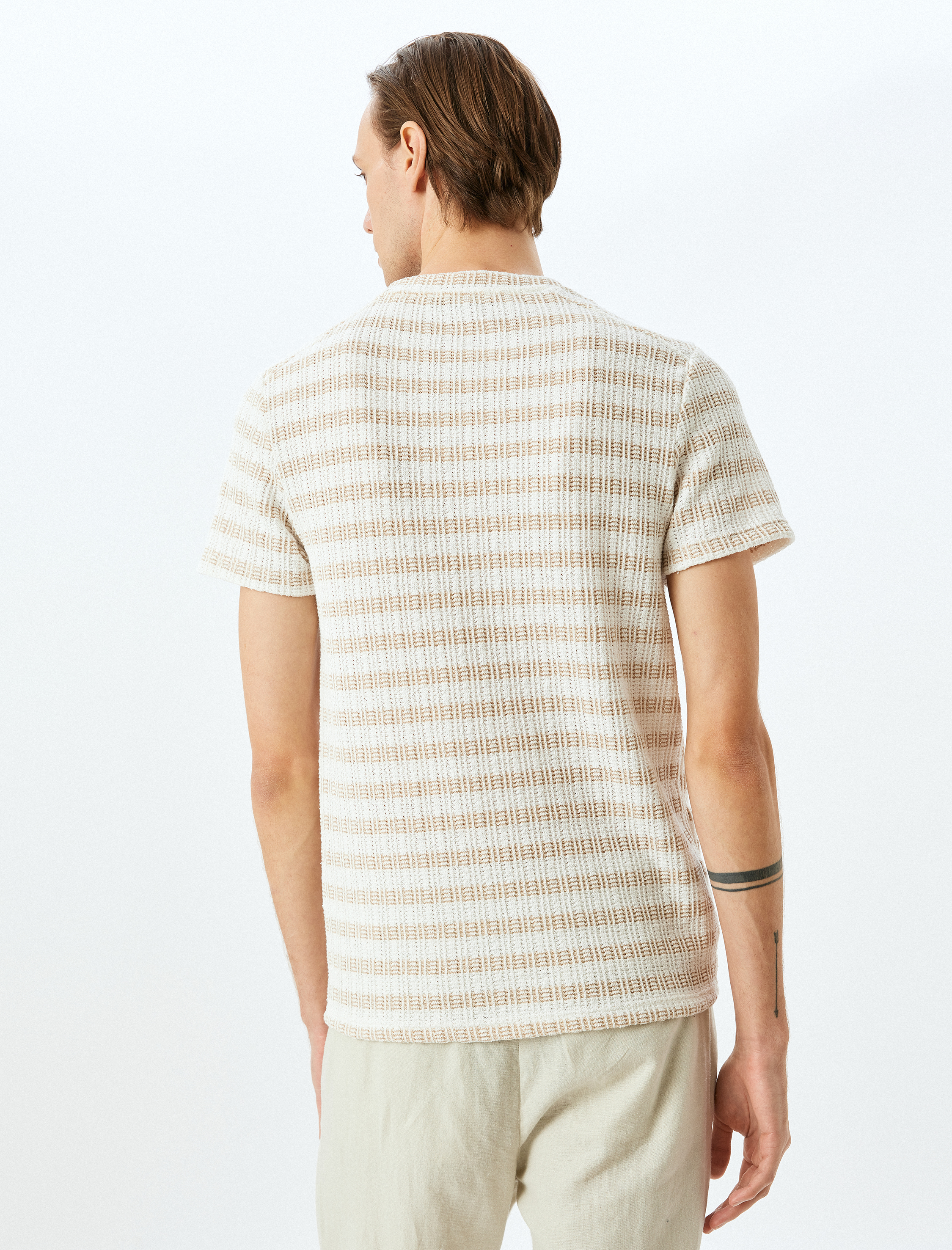   Kısa Kollu Regular Fit Pamuk Karışımlı Dokulu Bisiklet Yaka Çizgili Tişört