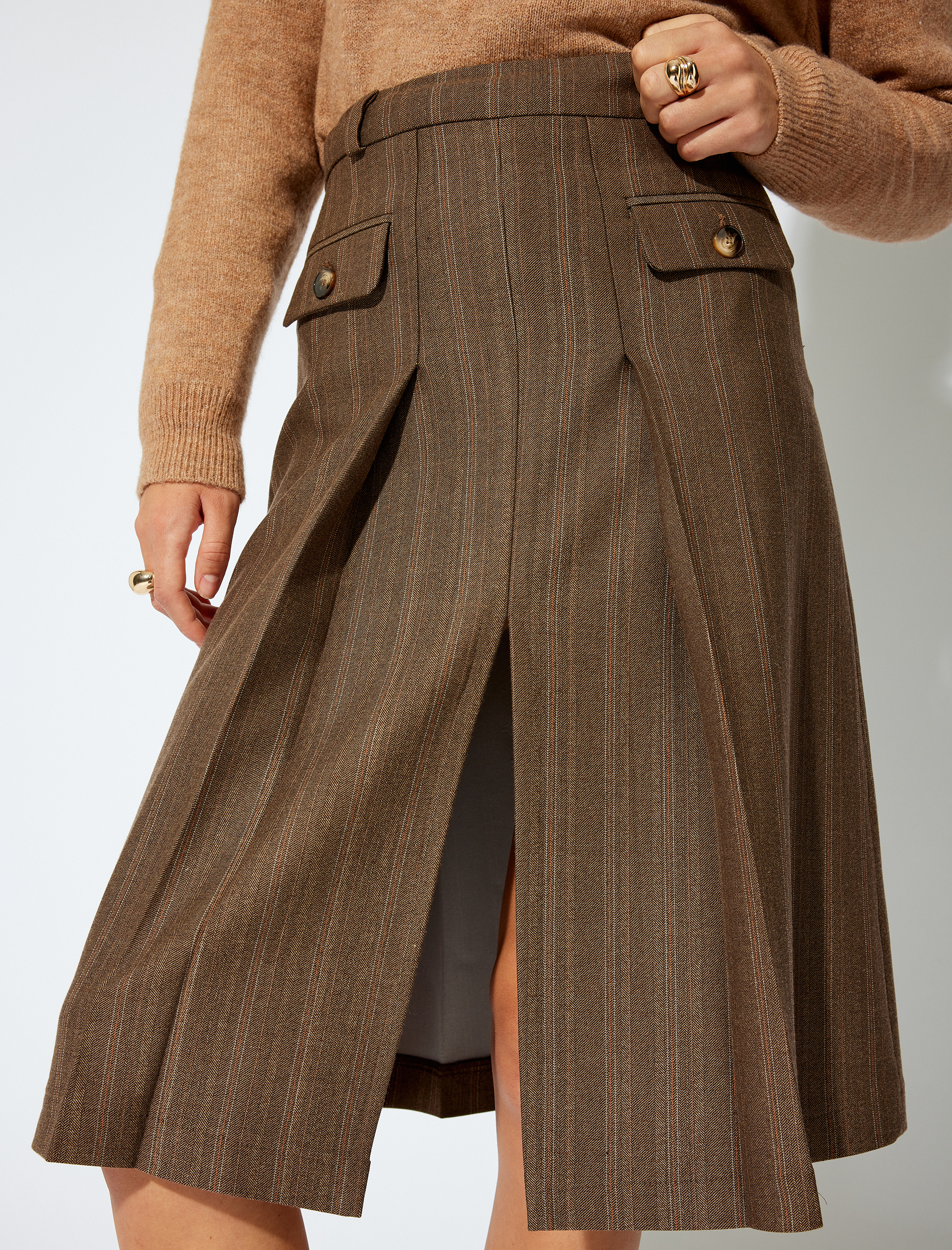 Önden Yırtmaç Detaylı Cepli Midi Boy A Kesim Pileli Etek