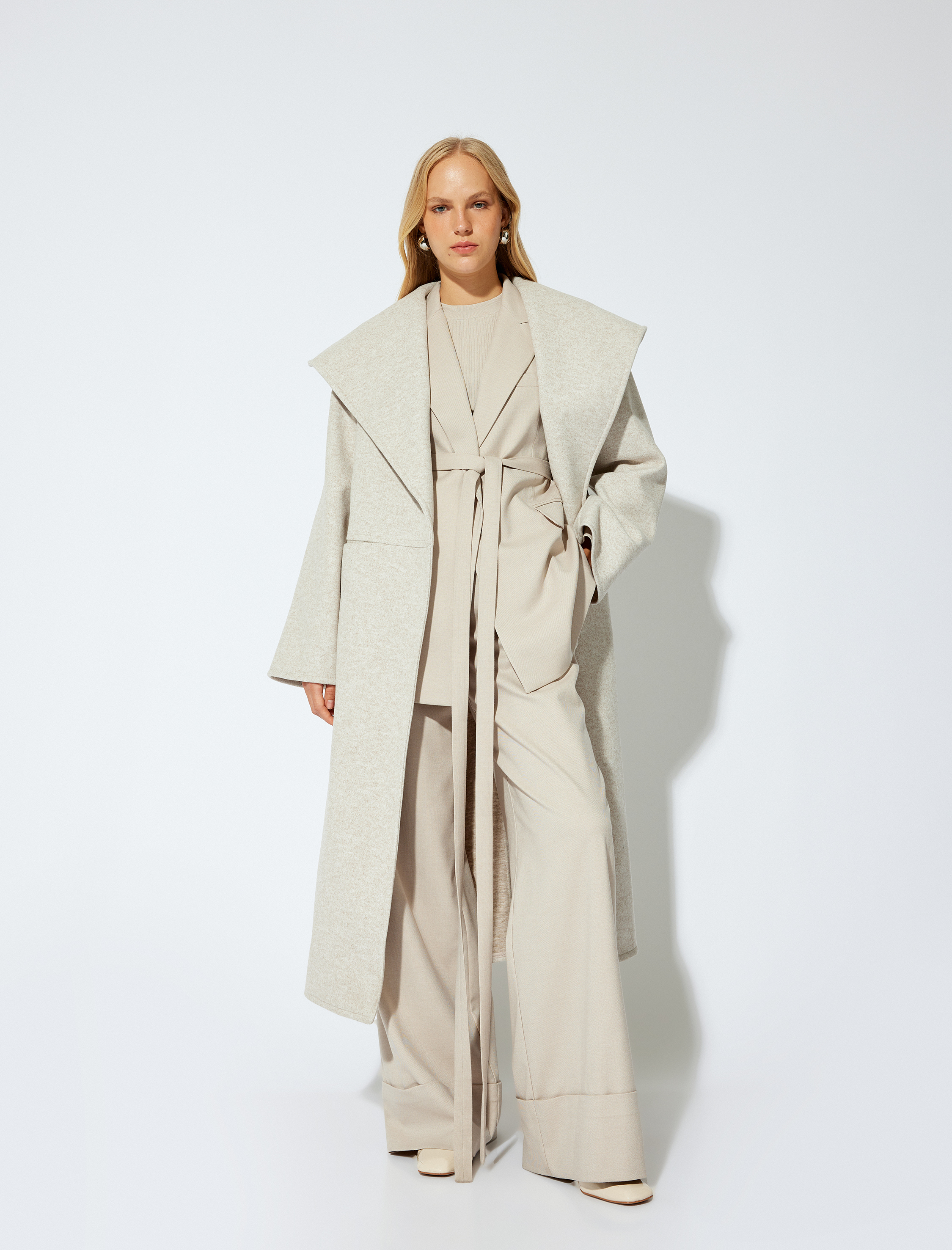 Ekstra Uzun Kaşe Kaban Geniş Şal Yaka Cepli Yandan Yırtmaç Detaylı