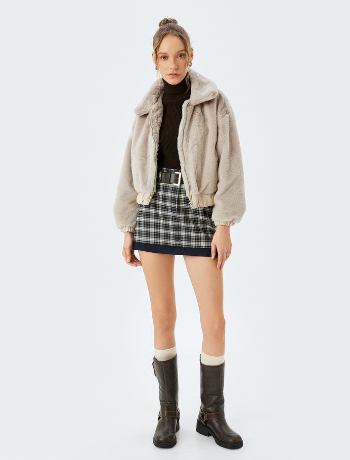  Dik Yaka Fermuarlı Cep Detaylı Suni Kürk Ceket