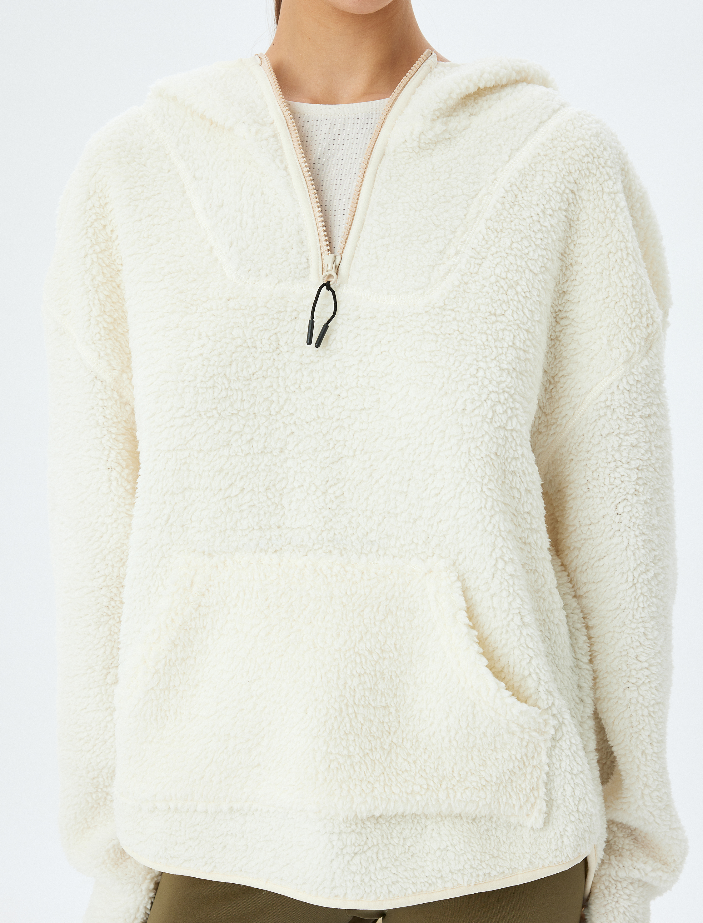   Peluş Sweatshirt Kapüşonlu Yarım Fermuarlı Cep Detaylı