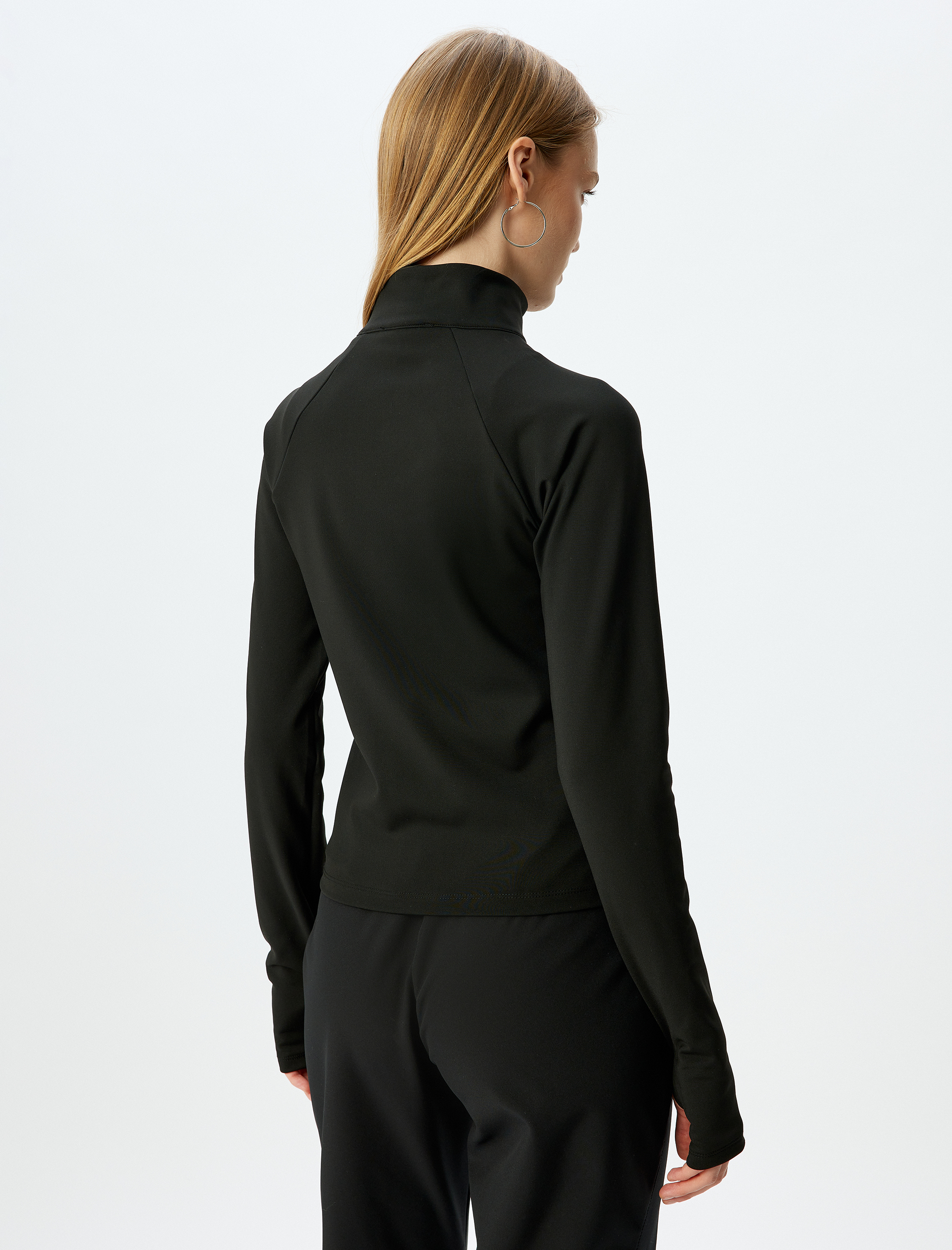 Fermuarlı Dik Yaka Cepli Spor Sweatshirt