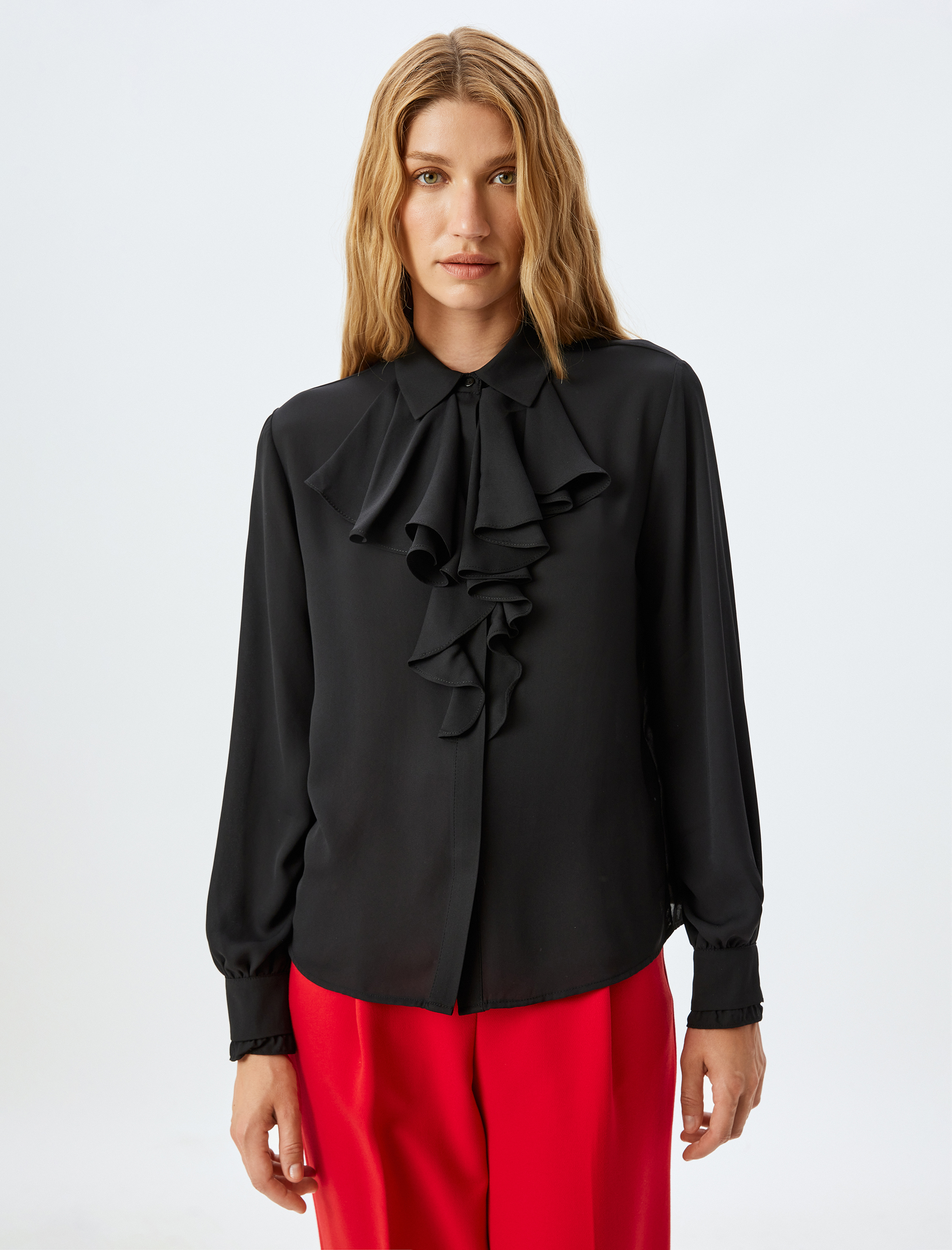   Uzun Kollu Fırfır Detaylı Gömlek