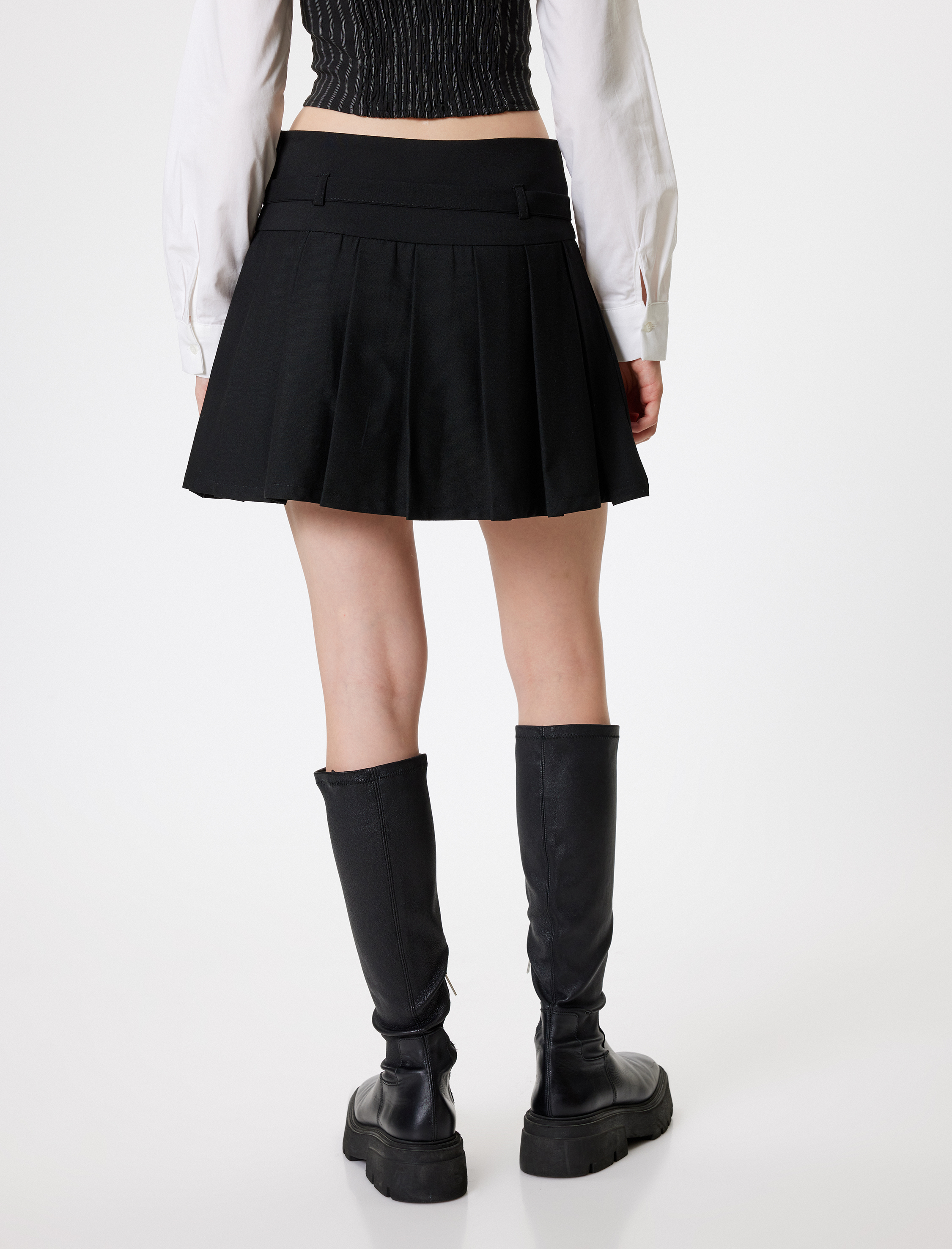   Mini Pileli Etek Kemer Detaylı Standart Bel Slim Fit