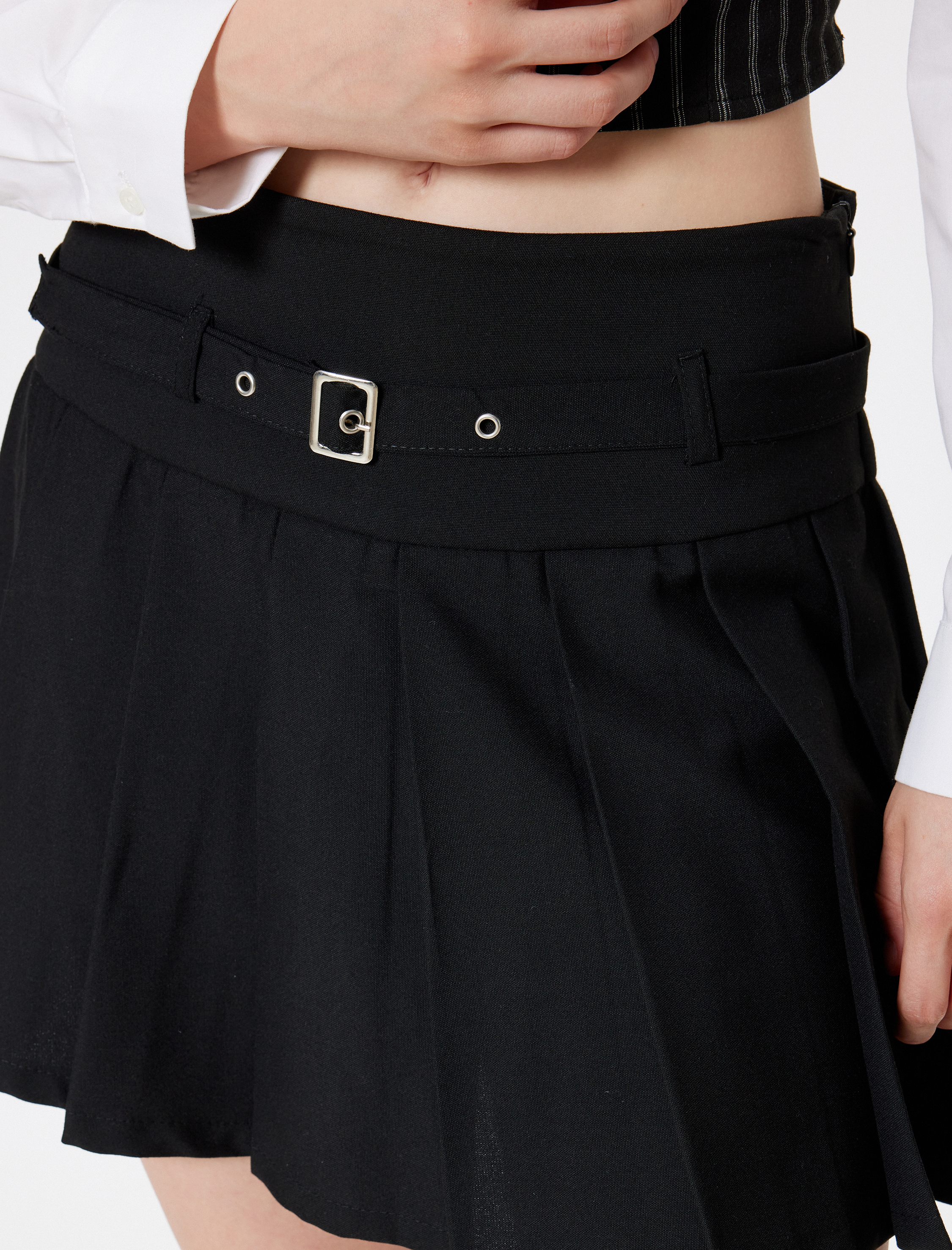   Mini Pileli Etek Kemer Detaylı Standart Bel Slim Fit