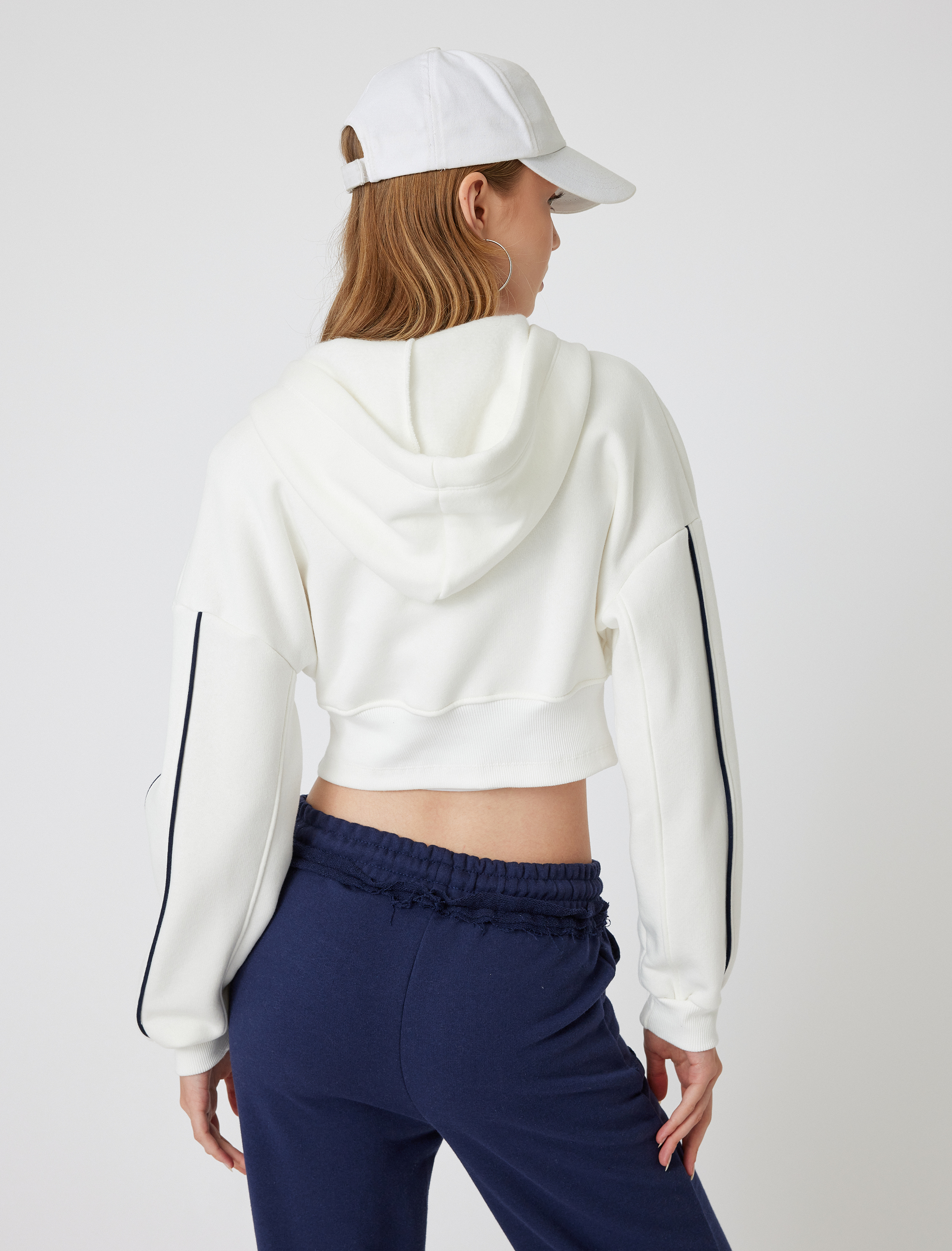   Şardonlu Crop Sweatshirt Kapüşonlu Fermuarlı Korse Detaylı Kolej Baskılı Cepli