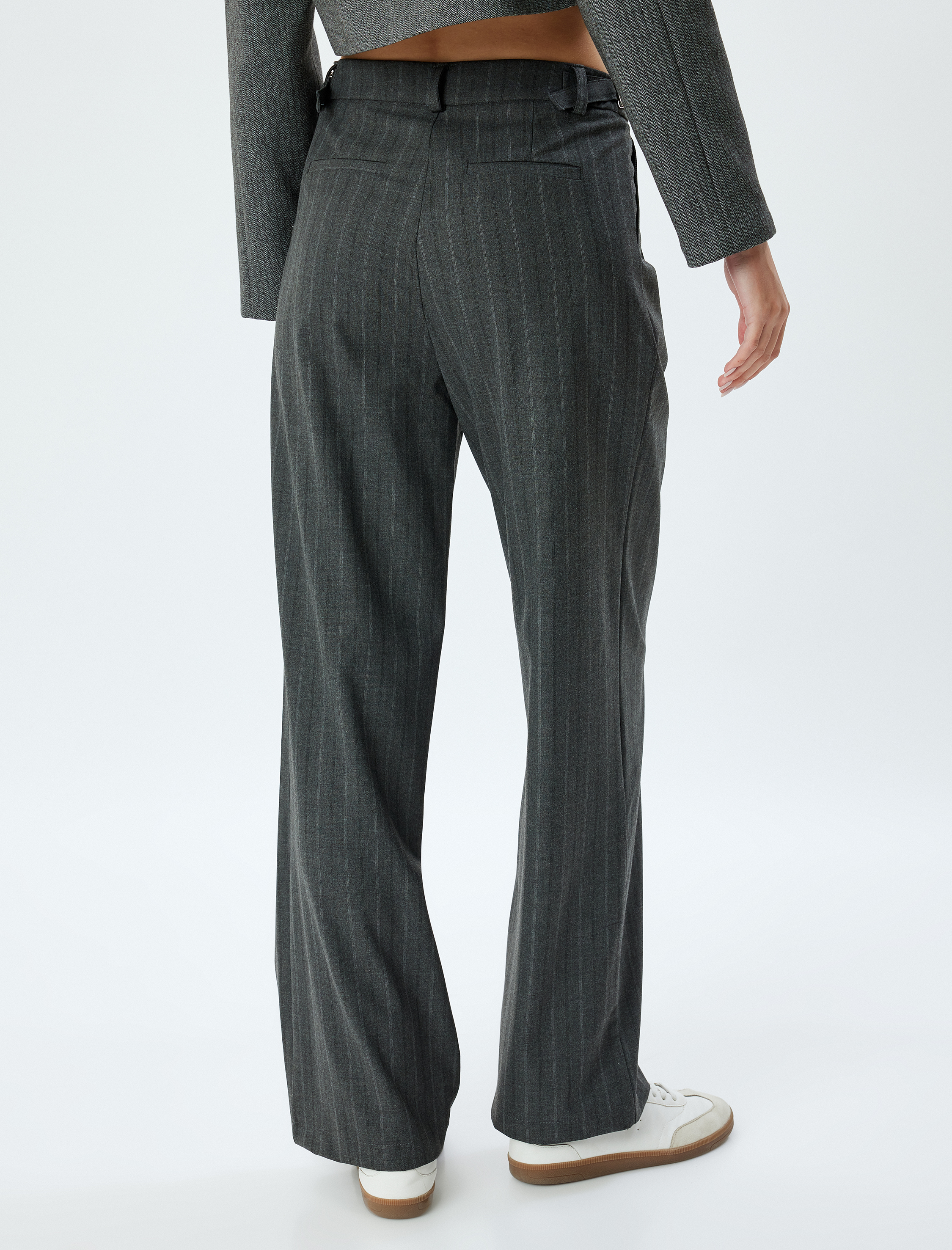   Kumaş Pantolon Düz Paça Standart Bel Düğmeli Kemer Detaylı Viskon Karışımlı