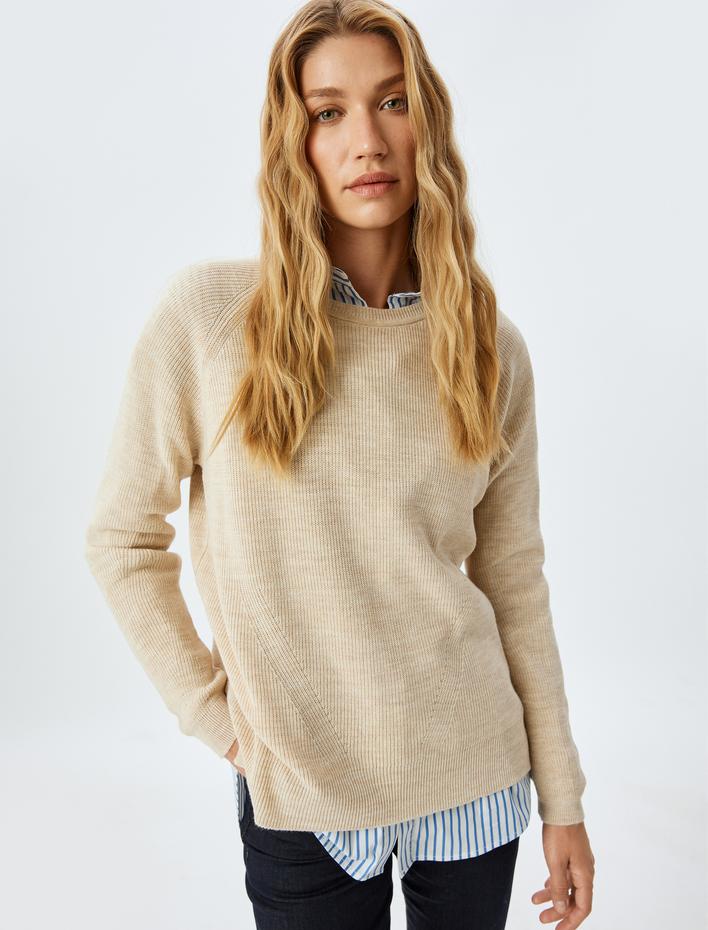  Uzun Kollu Geniş Yuvarlak Yaka Triko Oversize Kazak