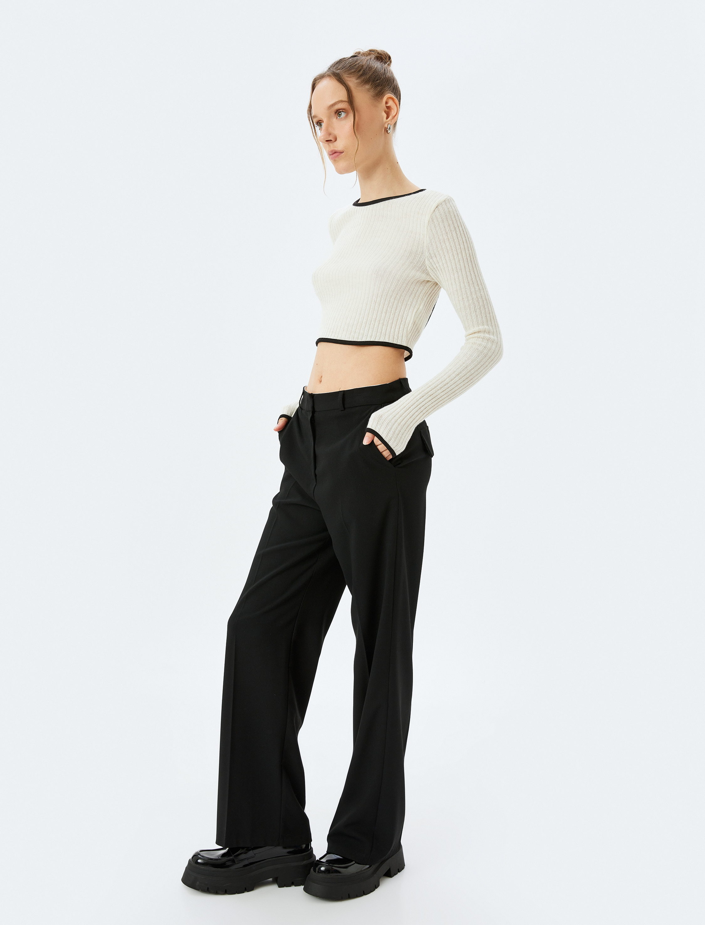   Crop Bisiklet Yaka Biyeli Dokulu Uzun Kollu Tişört