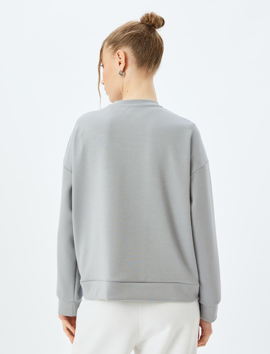   Bisiklet Yaka Basic Uzun Kollu Oversize Sweatshirt