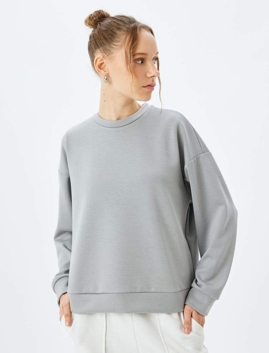   Bisiklet Yaka Basic Uzun Kollu Oversize Sweatshirt