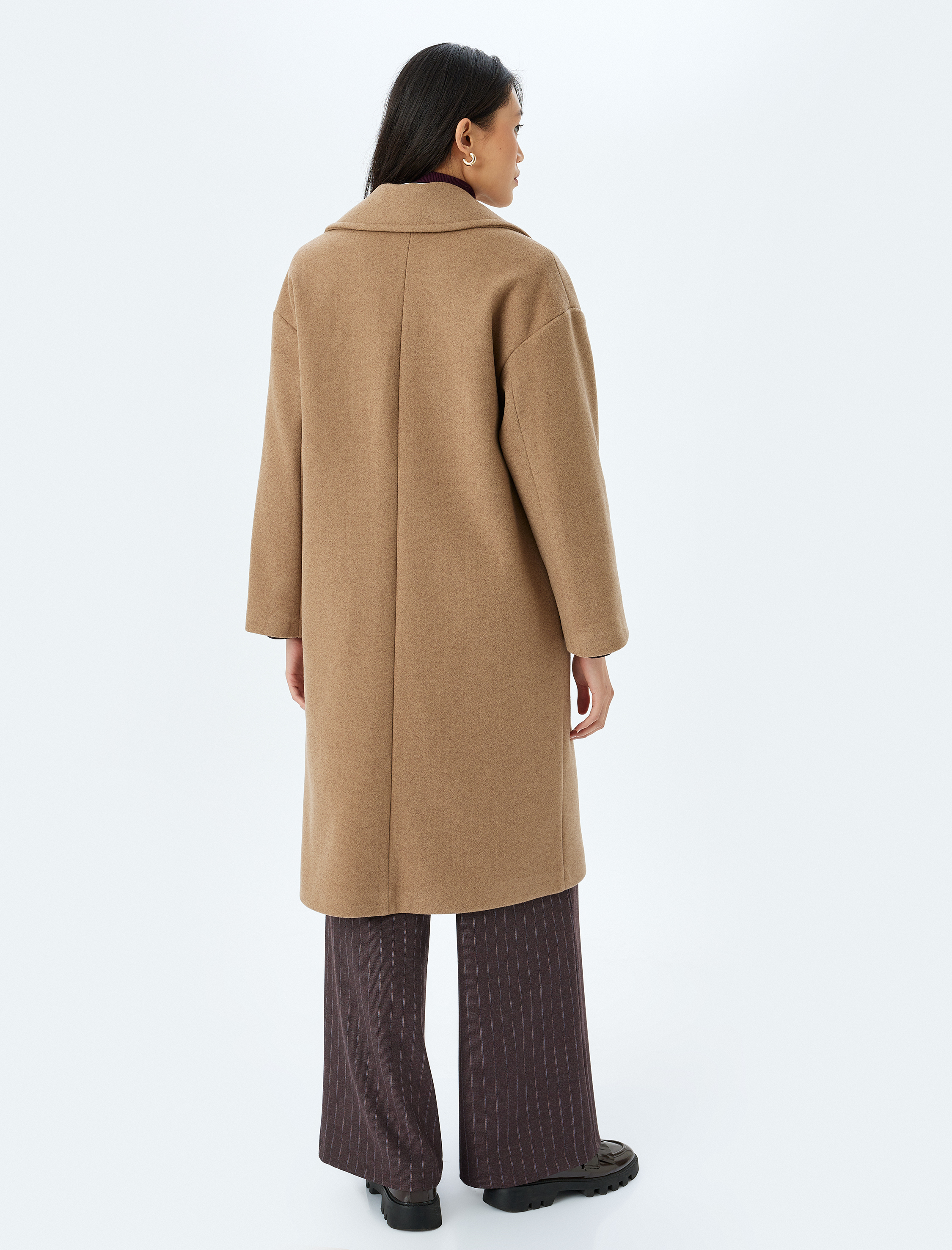   Düğmeli Cepli Uzun Kruvaze Oversize Kaşe Kaban