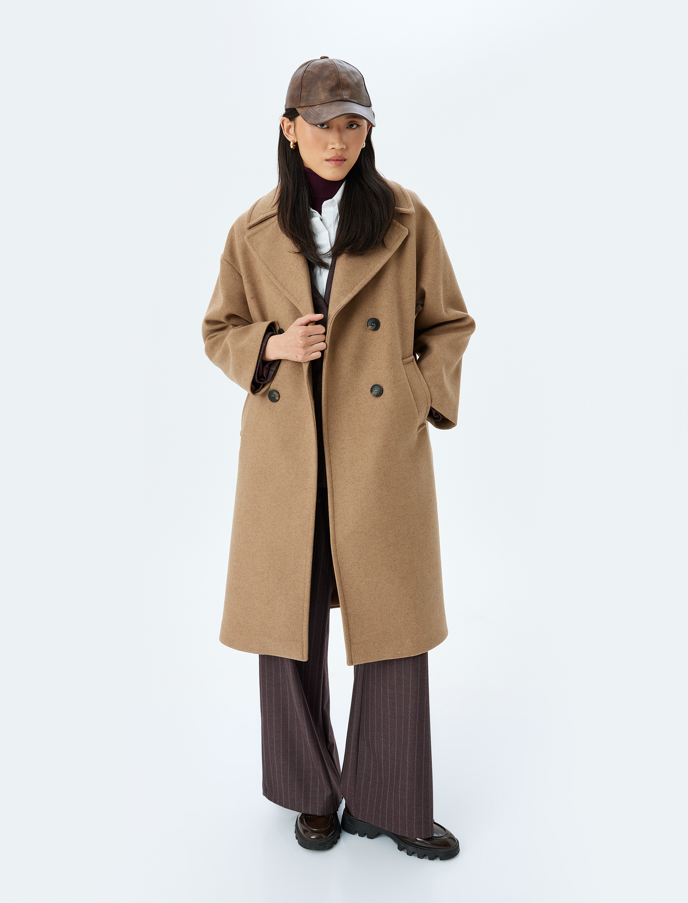   Düğmeli Cepli Uzun Kruvaze Oversize Kaşe Kaban