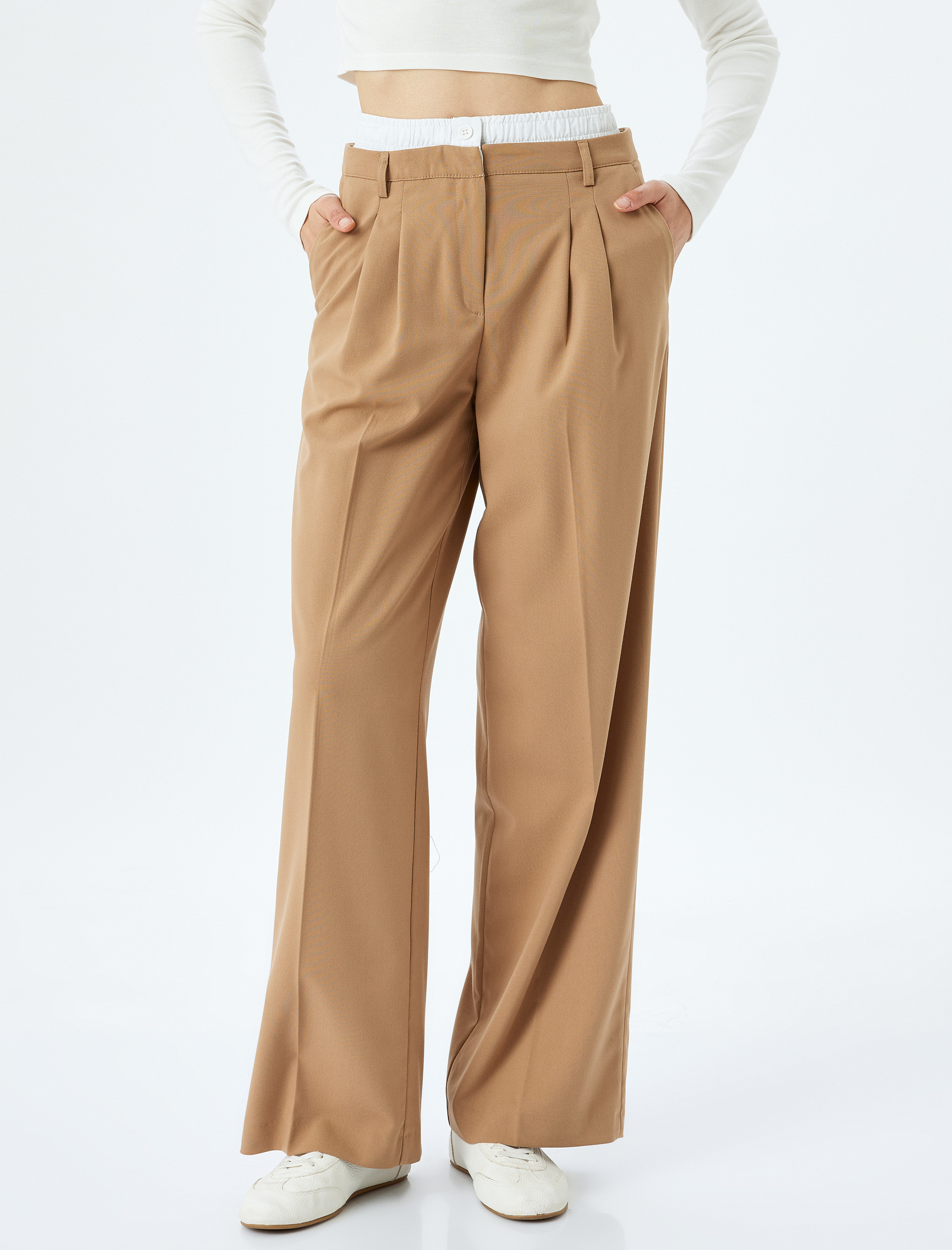   Çift Bel Detaylı Cepli Pileli Kumaş Pantolon