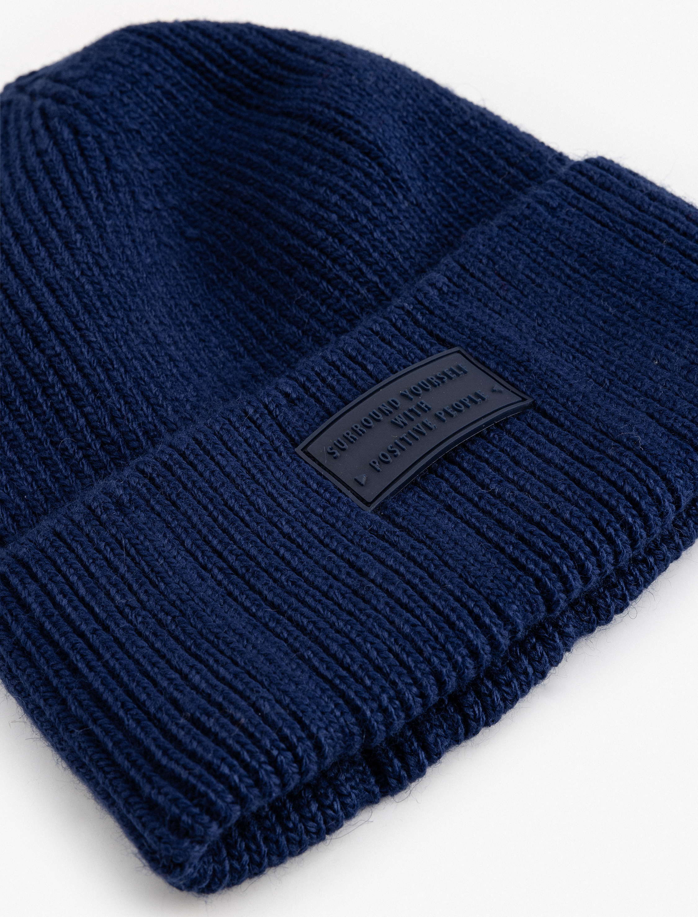  Erkek Katlı Bere Slogan Baskılı Etiket Detaylı