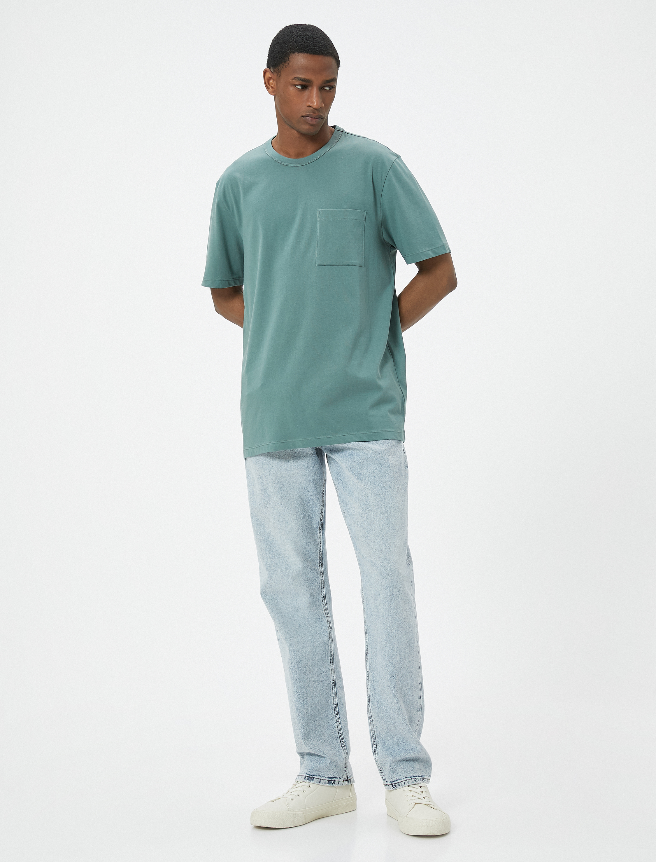   Cep Detaylı Kısa Kollu Regular Fit Bisiklet Yaka Pamuklu Tişört