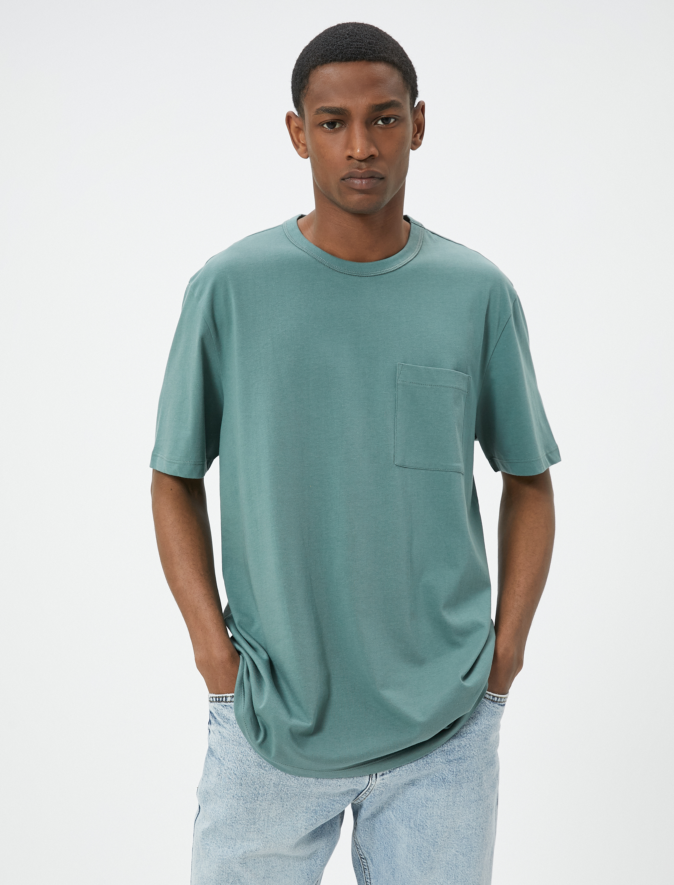   Cep Detaylı Kısa Kollu Regular Fit Bisiklet Yaka Pamuklu Tişört