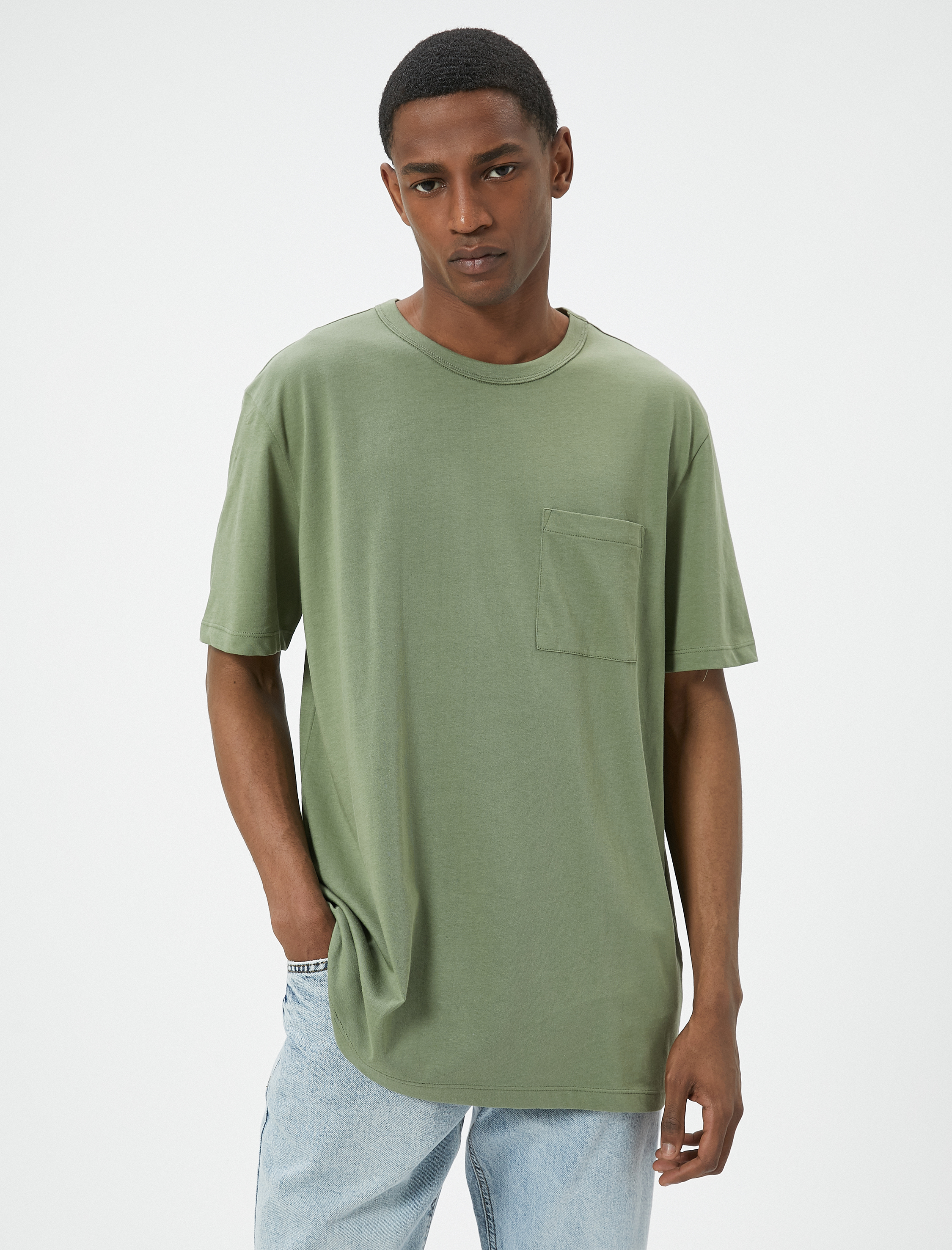   Cep Detaylı Kısa Kollu Regular Fit Bisiklet Yaka Pamuklu Tişört