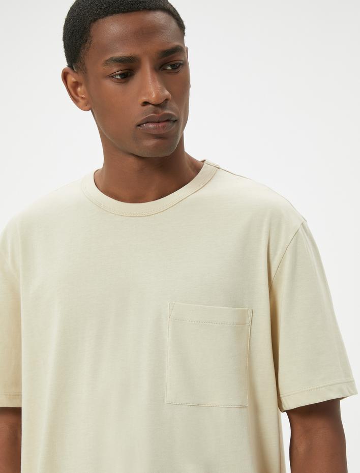  Cep Detaylı Kısa Kollu Regular Fit Bisiklet Yaka Pamuklu Tişört