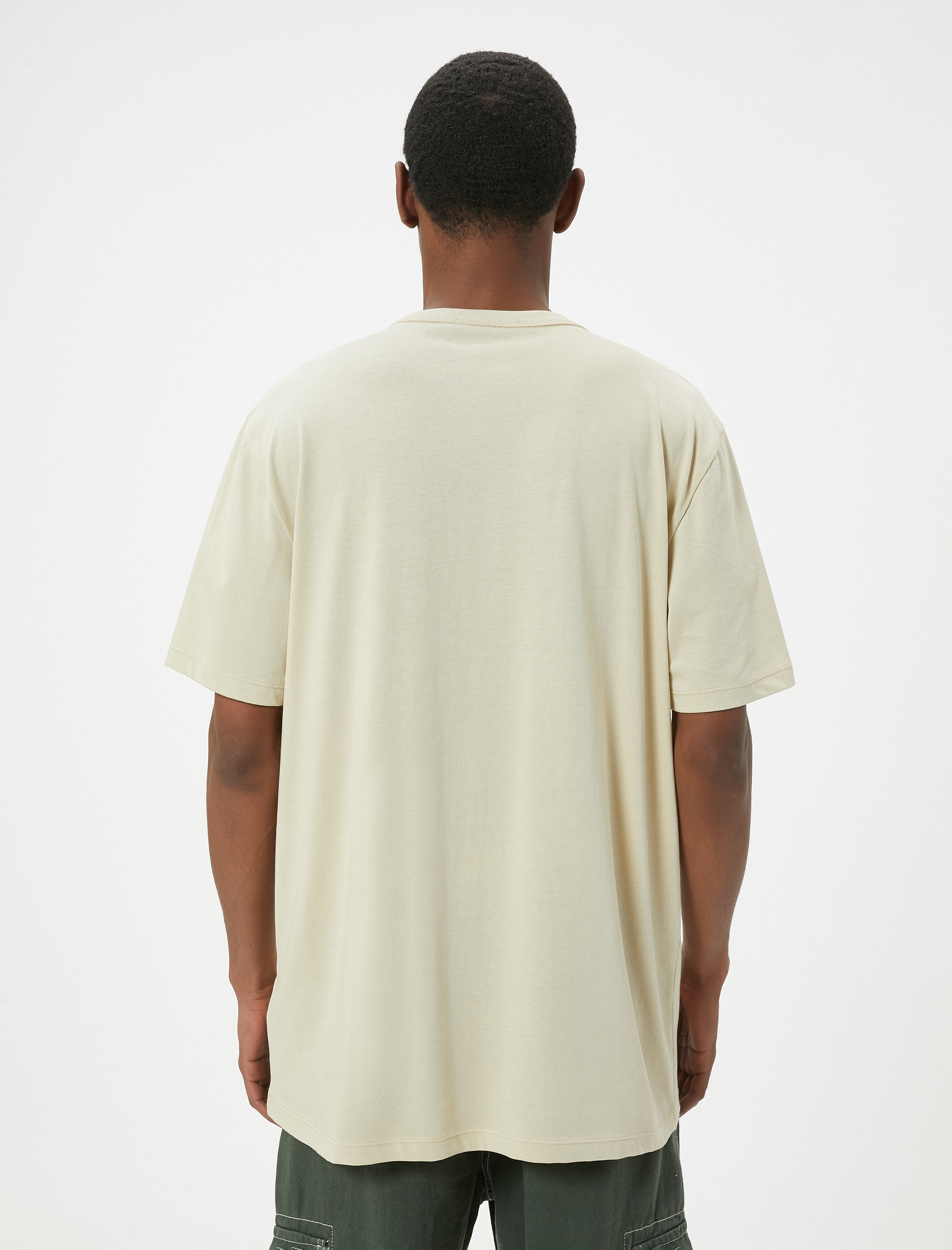   Cep Detaylı Kısa Kollu Regular Fit Bisiklet Yaka Pamuklu Tişört