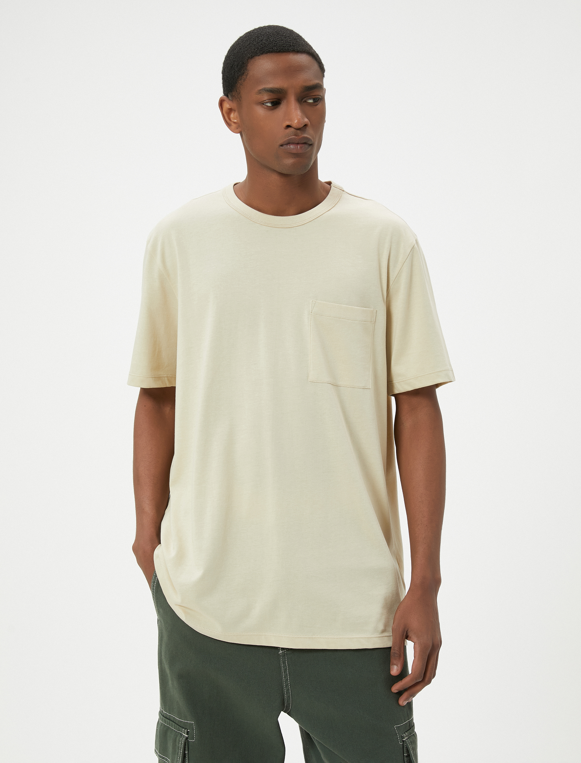   Cep Detaylı Kısa Kollu Regular Fit Bisiklet Yaka Pamuklu Tişört