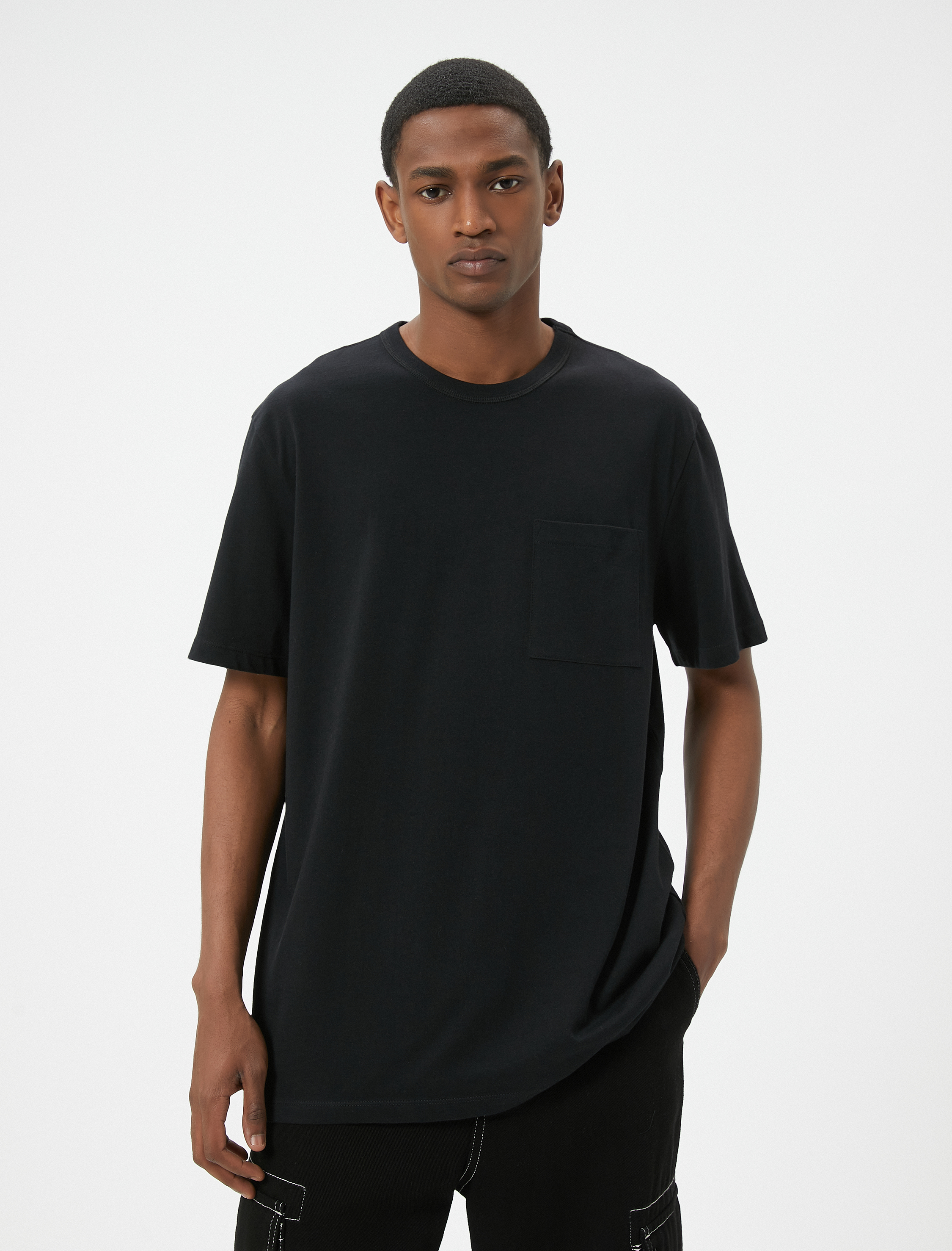   Cep Detaylı Kısa Kollu Regular Fit Bisiklet Yaka Pamuklu Tişört