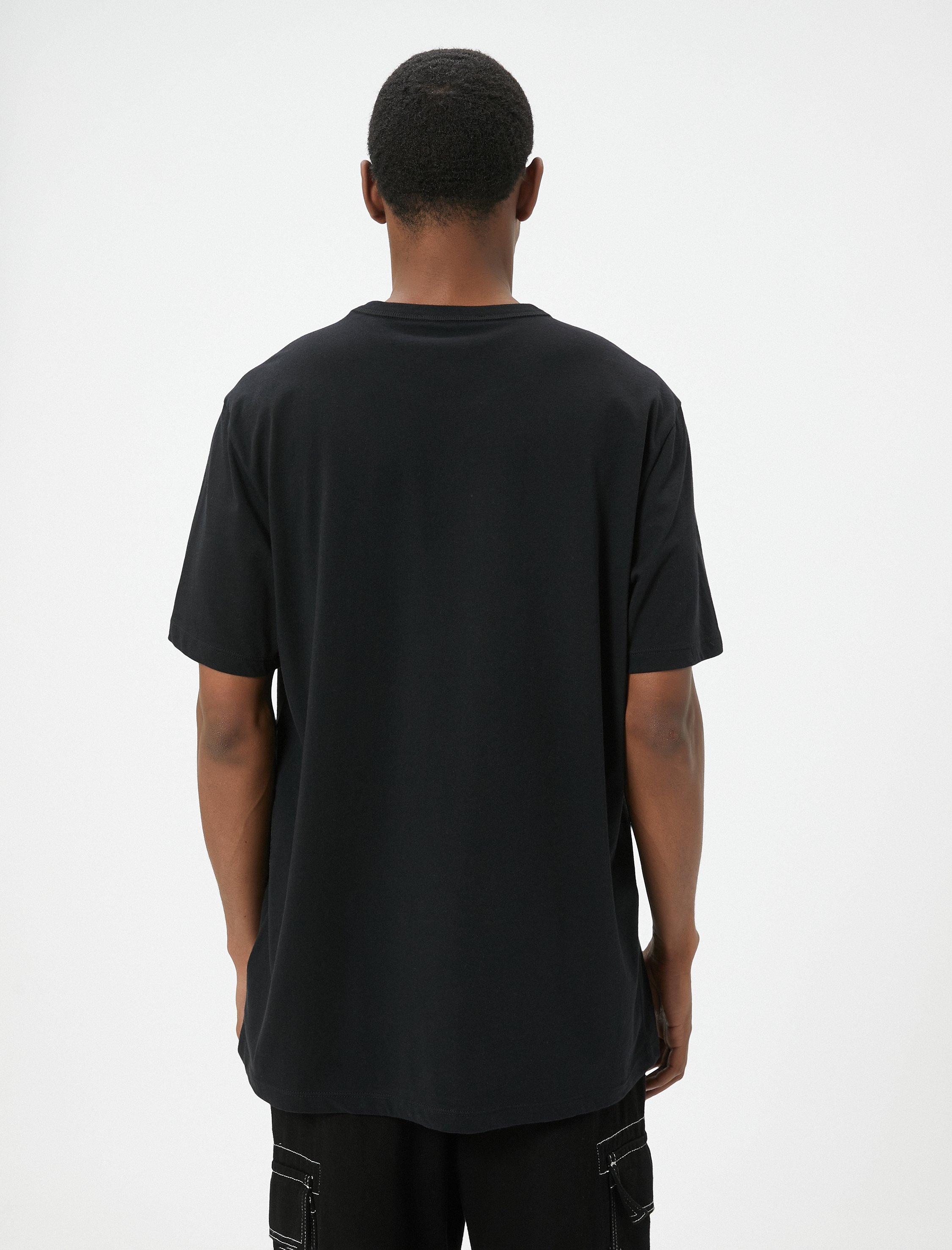   Cep Detaylı Kısa Kollu Regular Fit Bisiklet Yaka Pamuklu Tişört