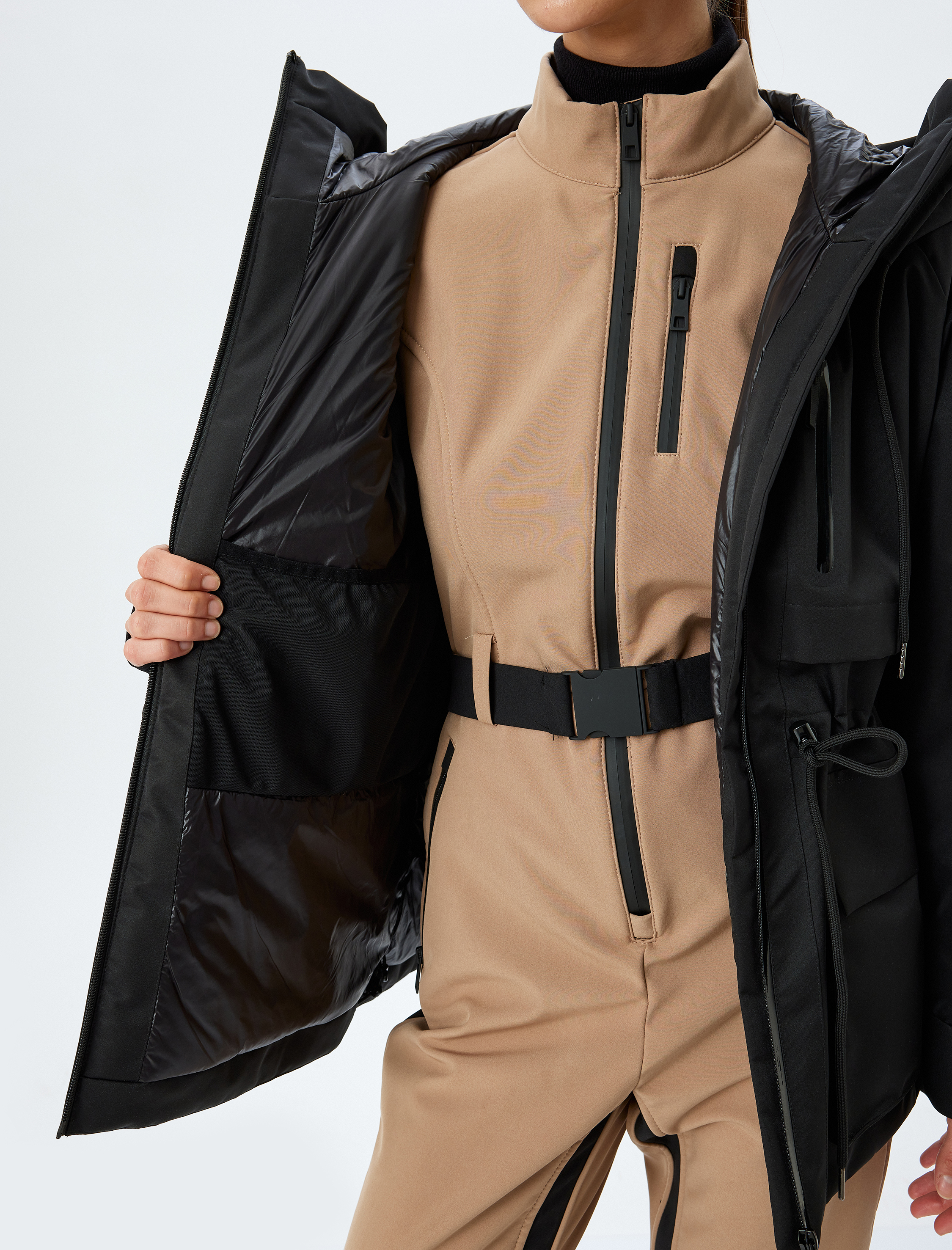   Anorak Mont Kapüşonlu Fermuarlı Cep Detaylı Beli Bağcıklı Su Geçirmez