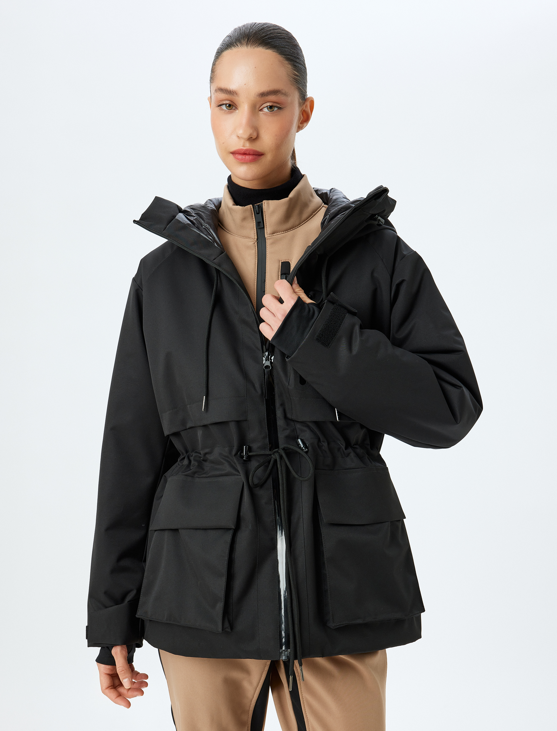   Anorak Mont Kapüşonlu Fermuarlı Cep Detaylı Beli Bağcıklı Su Geçirmez