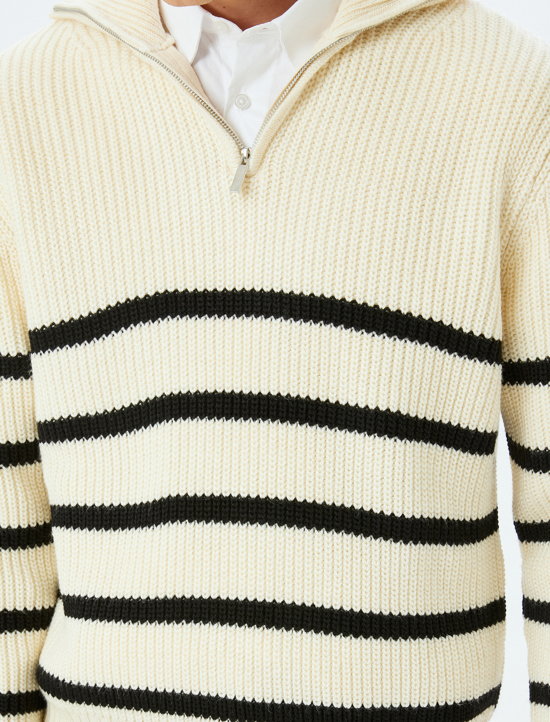   Yarım Fermuarlı Çizgili Kışlık Triko Kazak
