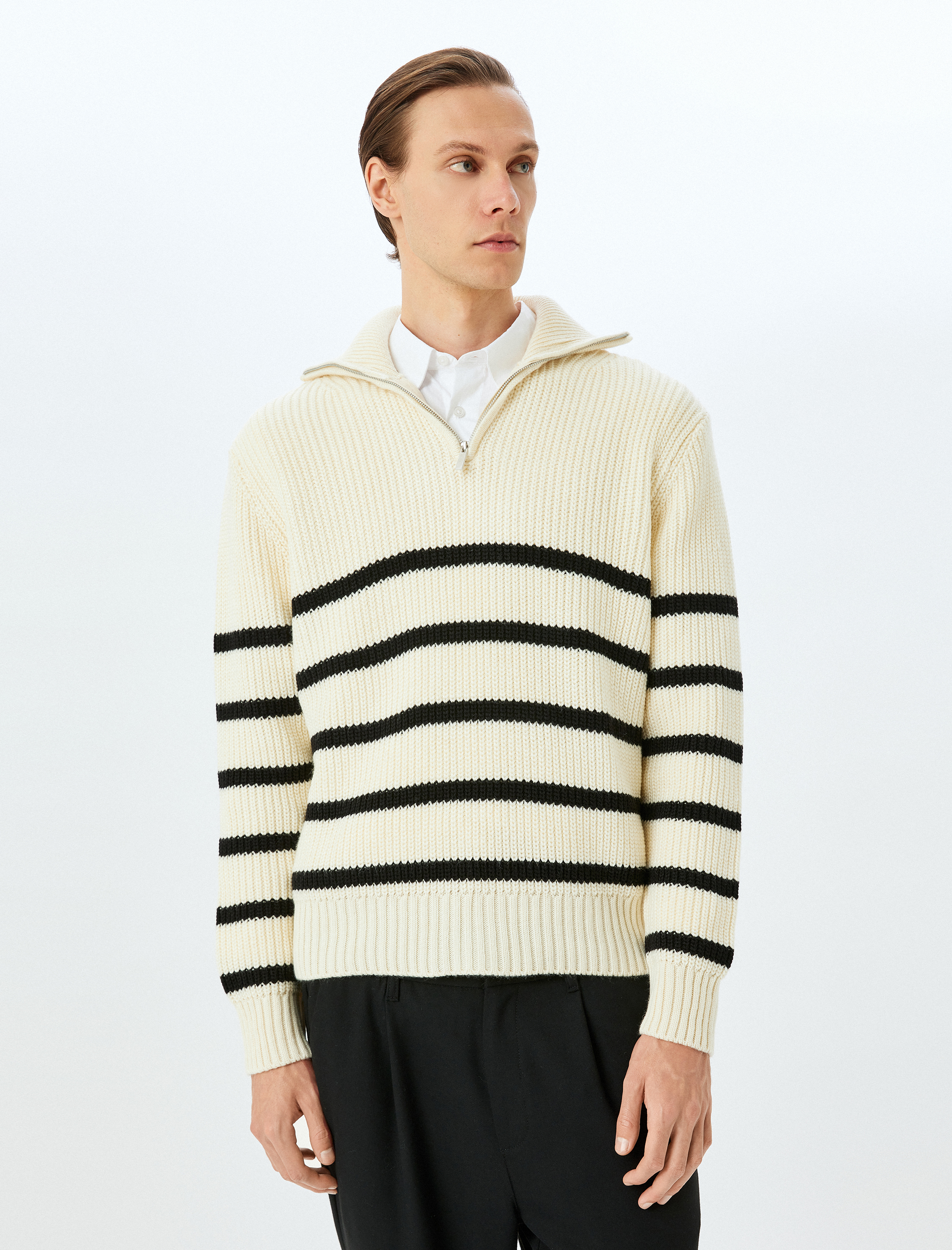   Yarım Fermuarlı Çizgili Kışlık Triko Kazak