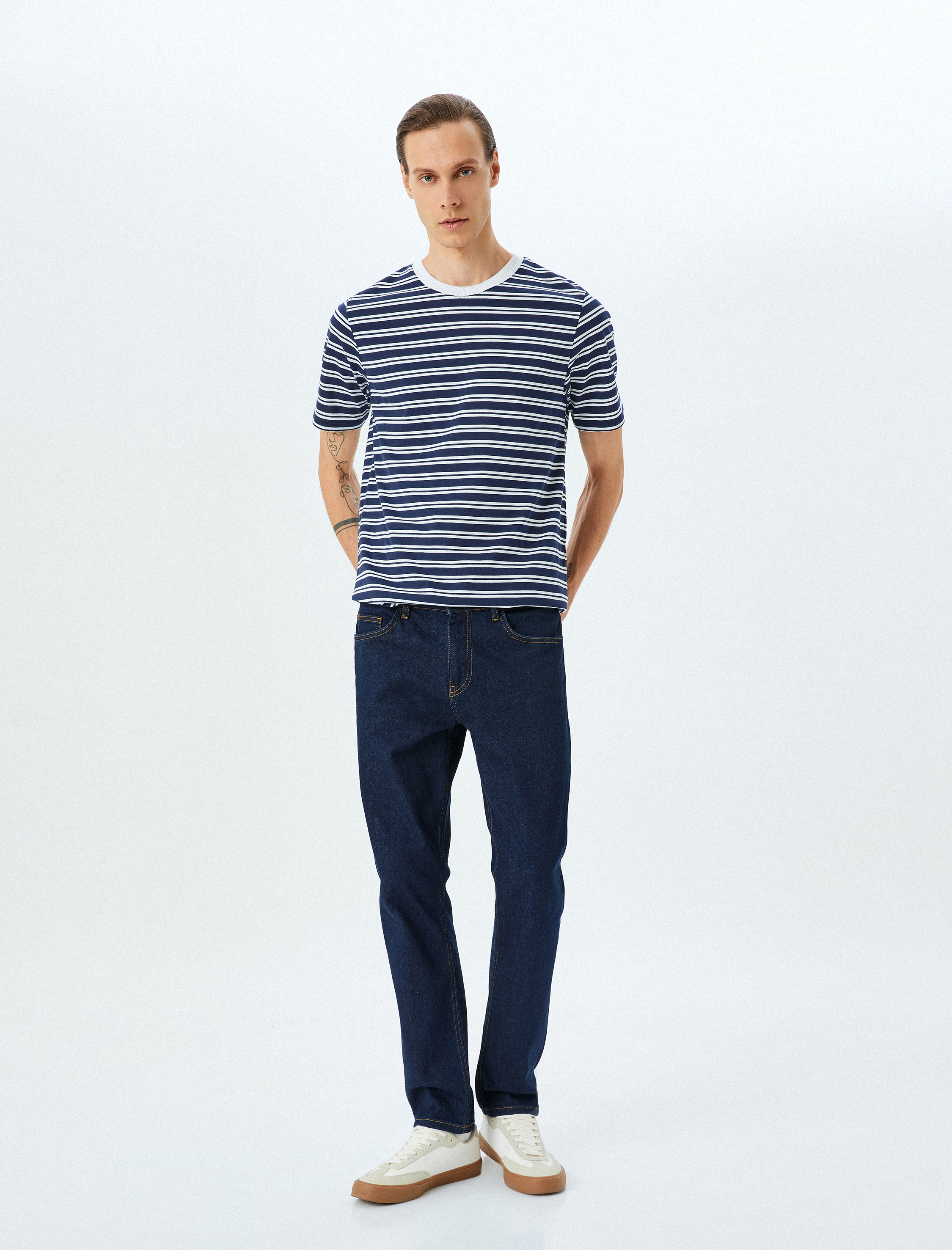   Kısa Kollu Pamuklu Regular Fit Bisiklet Yaka Çizgili Tişört