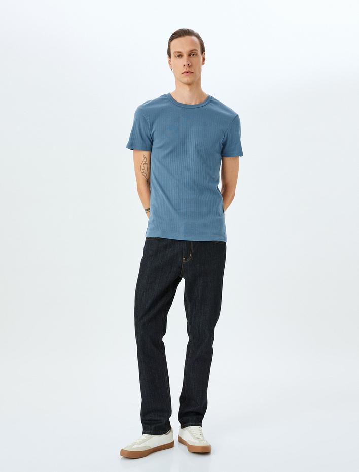  Kısa Kollu Dar Kalıp Pamuklu Bisiklet Yaka Tişört