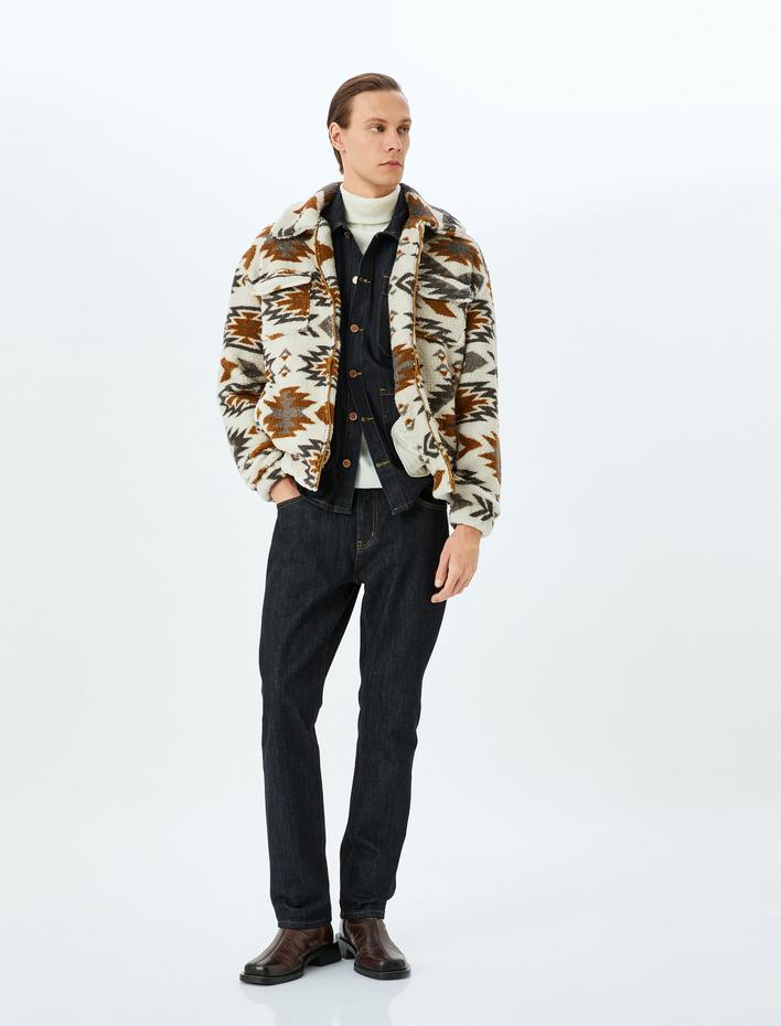  Fermuarlı Cepli Etnik Desenli Dik Yaka Polar Ceket