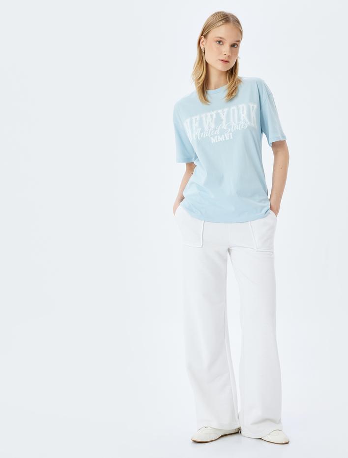  Kolej Baskılı Bisiklet Yaka Kısa Kollu Rahat Kalıp Tişört