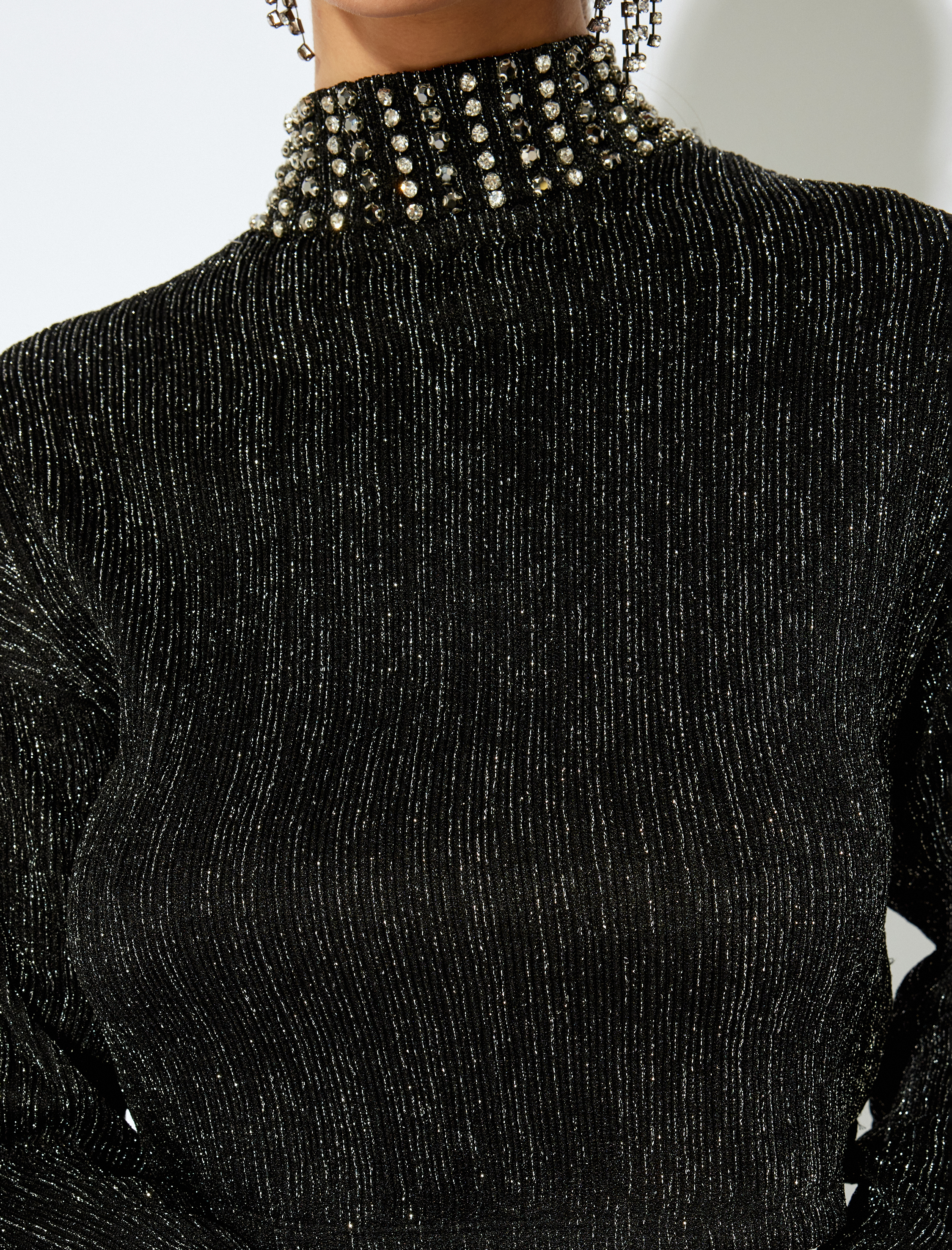   Uzun Kollu Dik Yaka Parıltılı Taşlı Crop Kazak