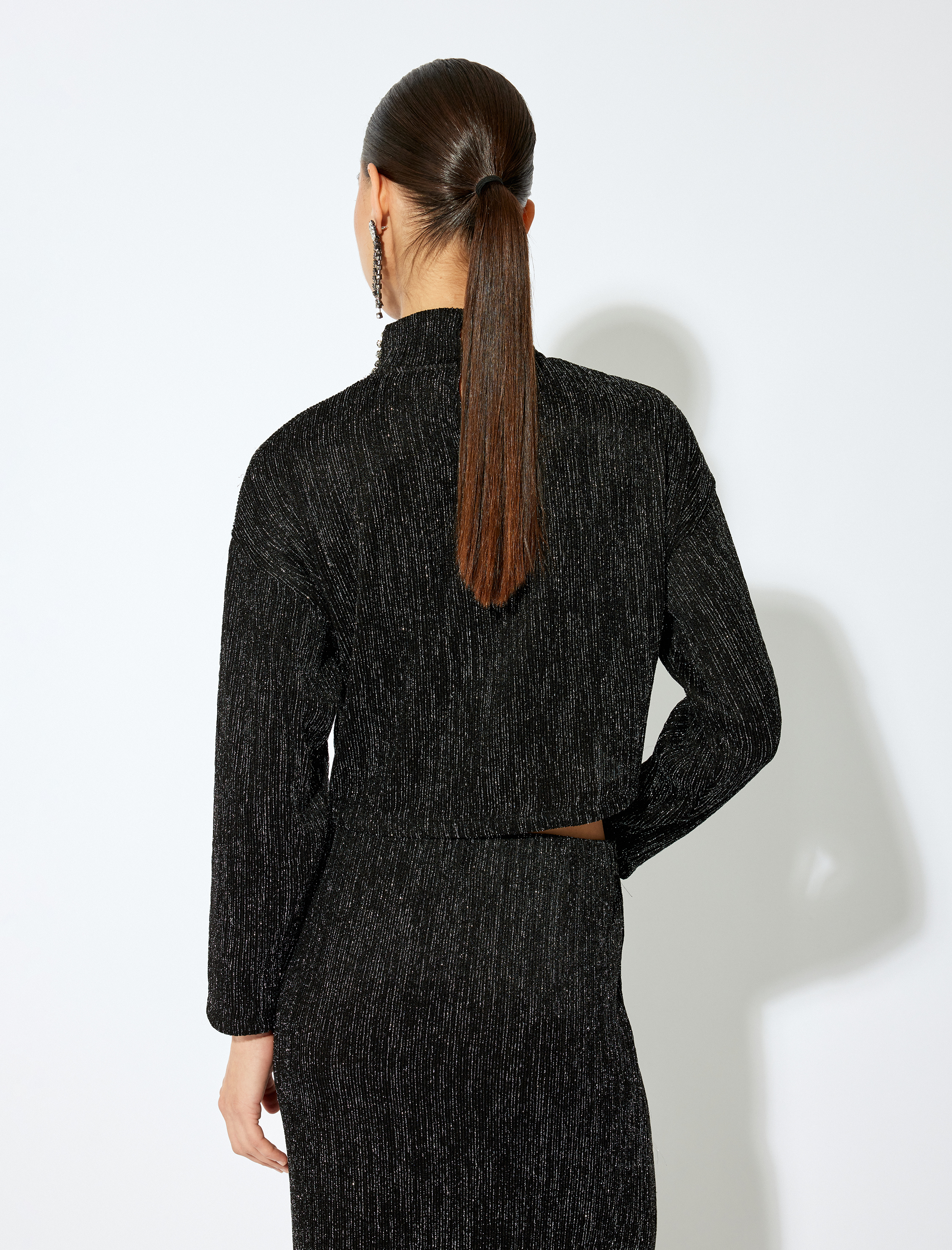   Uzun Kollu Dik Yaka Parıltılı Taşlı Crop Kazak