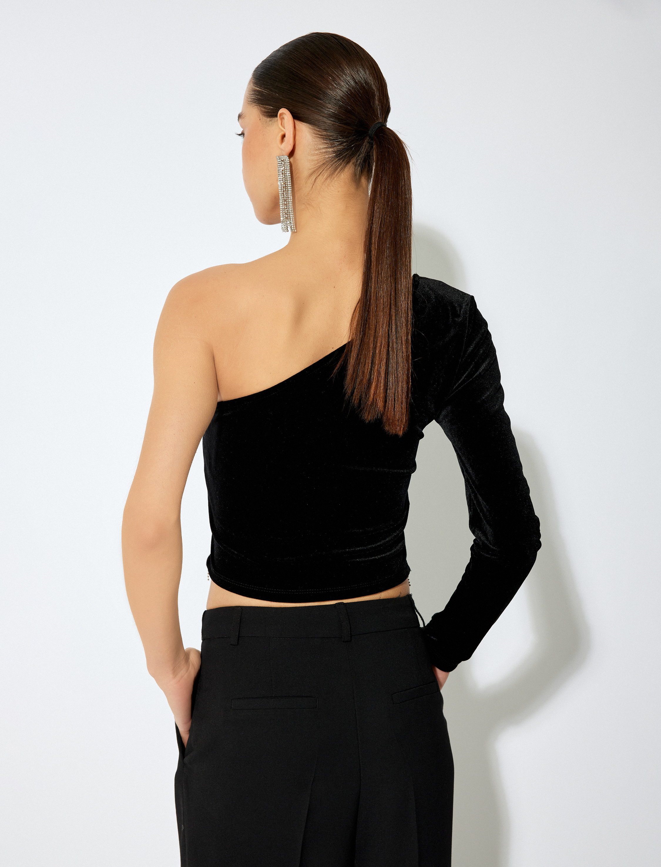 Slim Fit Uzun Kollu Taşlı Tek Omuz Kadife Body