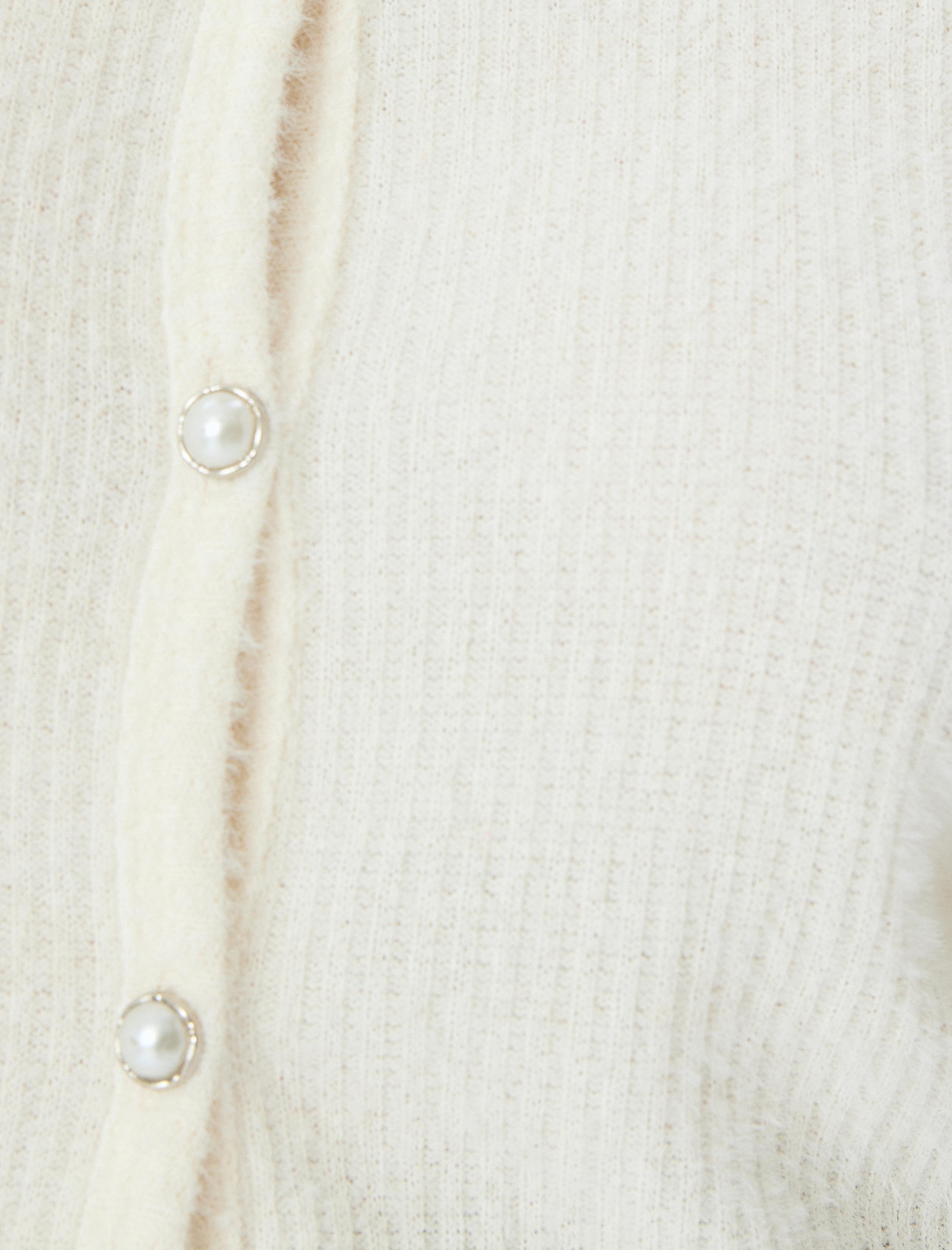   Bisiklet Yaka İnci Düğme Detaylı Yumuşak Dokulu Hırka