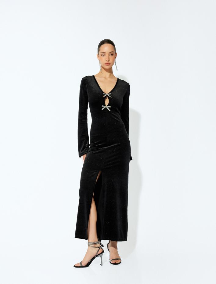 Önden Yırtmaçlı V Yaka Taşlı Fiyonk Detaylı Uzun Kadife Elbise