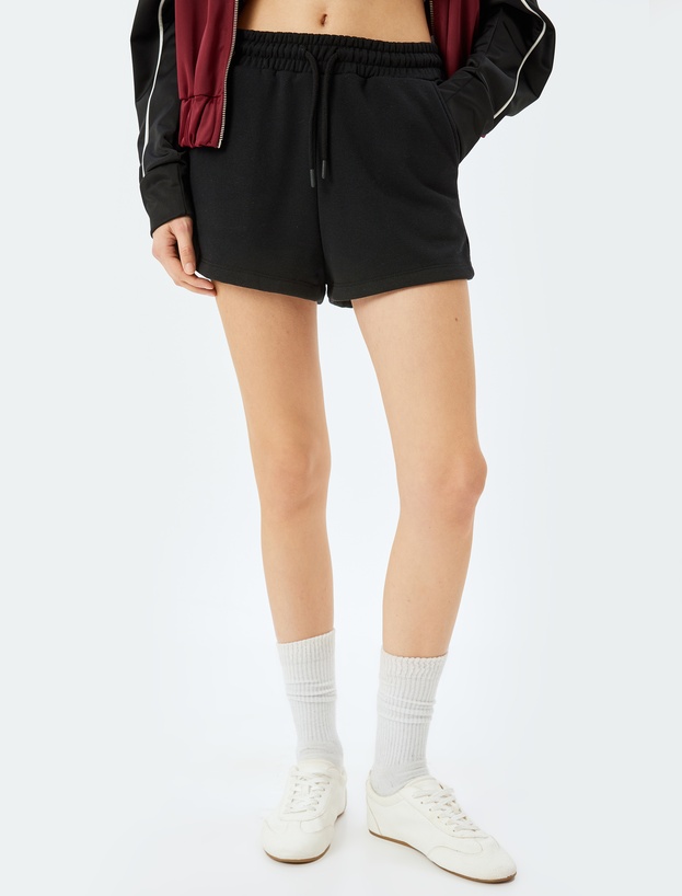 Beli Bağcıklı Cep Detaylı Şardonlu Basic Mini Şort_2