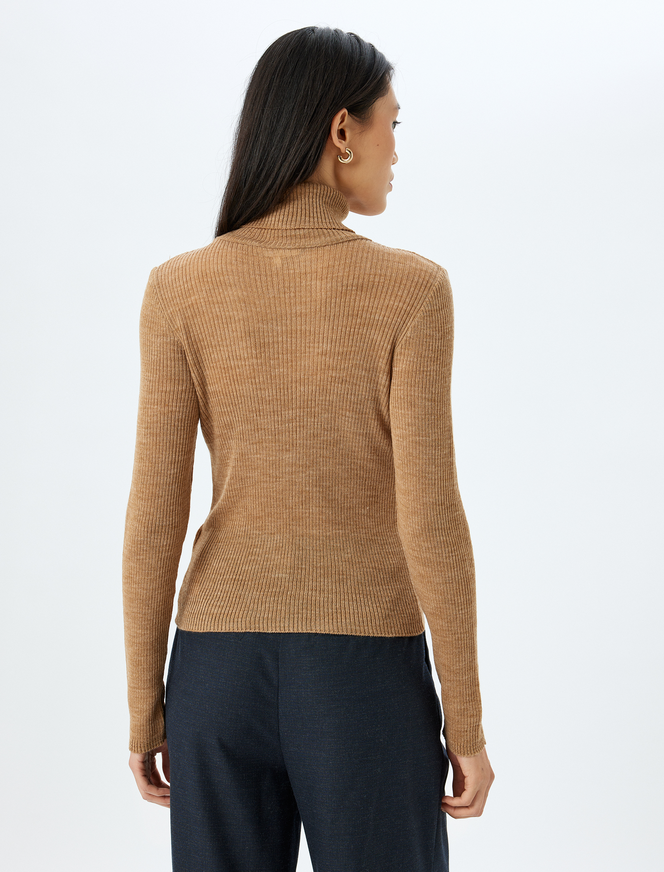 Uzun Kollu Balıkçı Yaka Triko Kazak