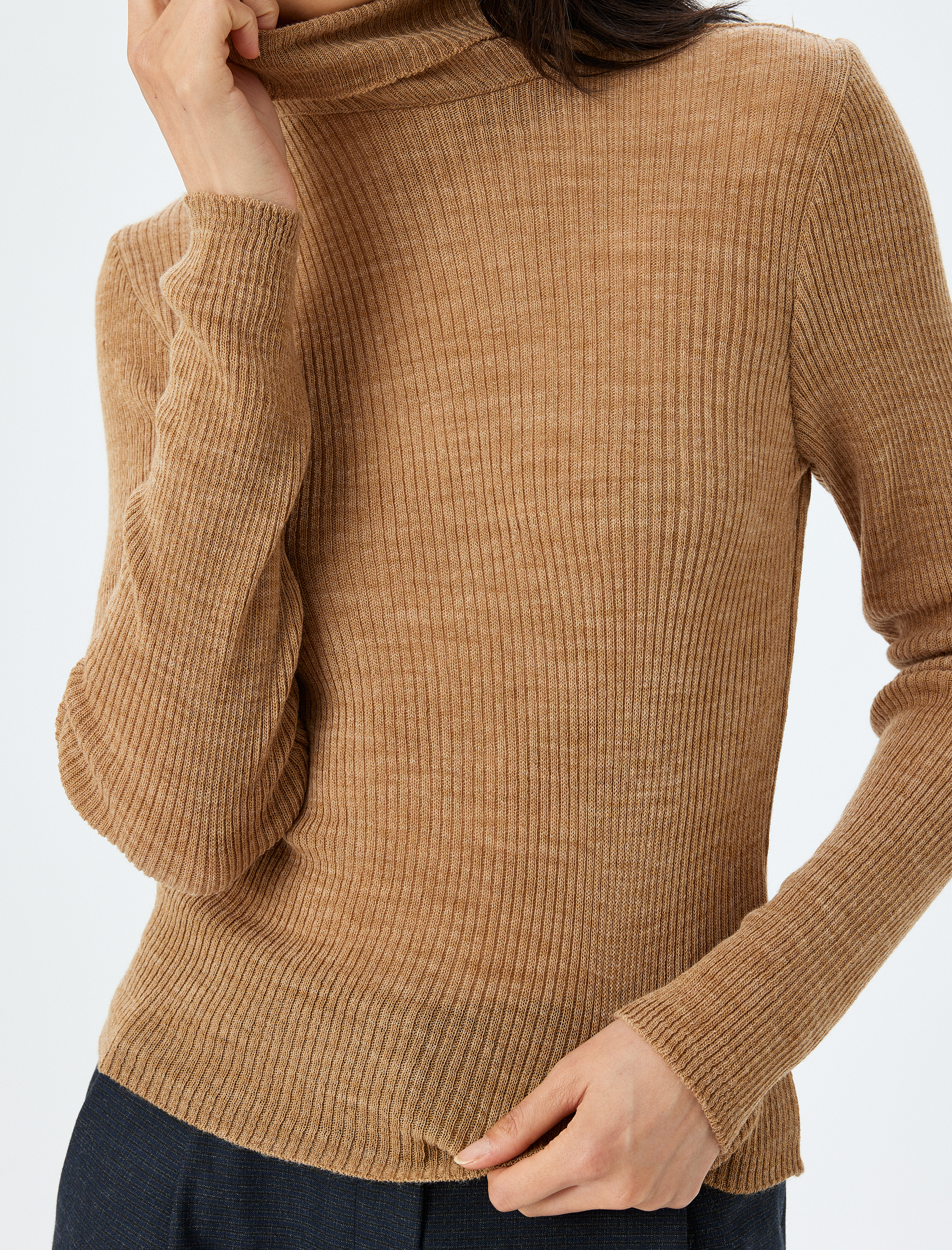 Uzun Kollu Balıkçı Yaka Triko Kazak