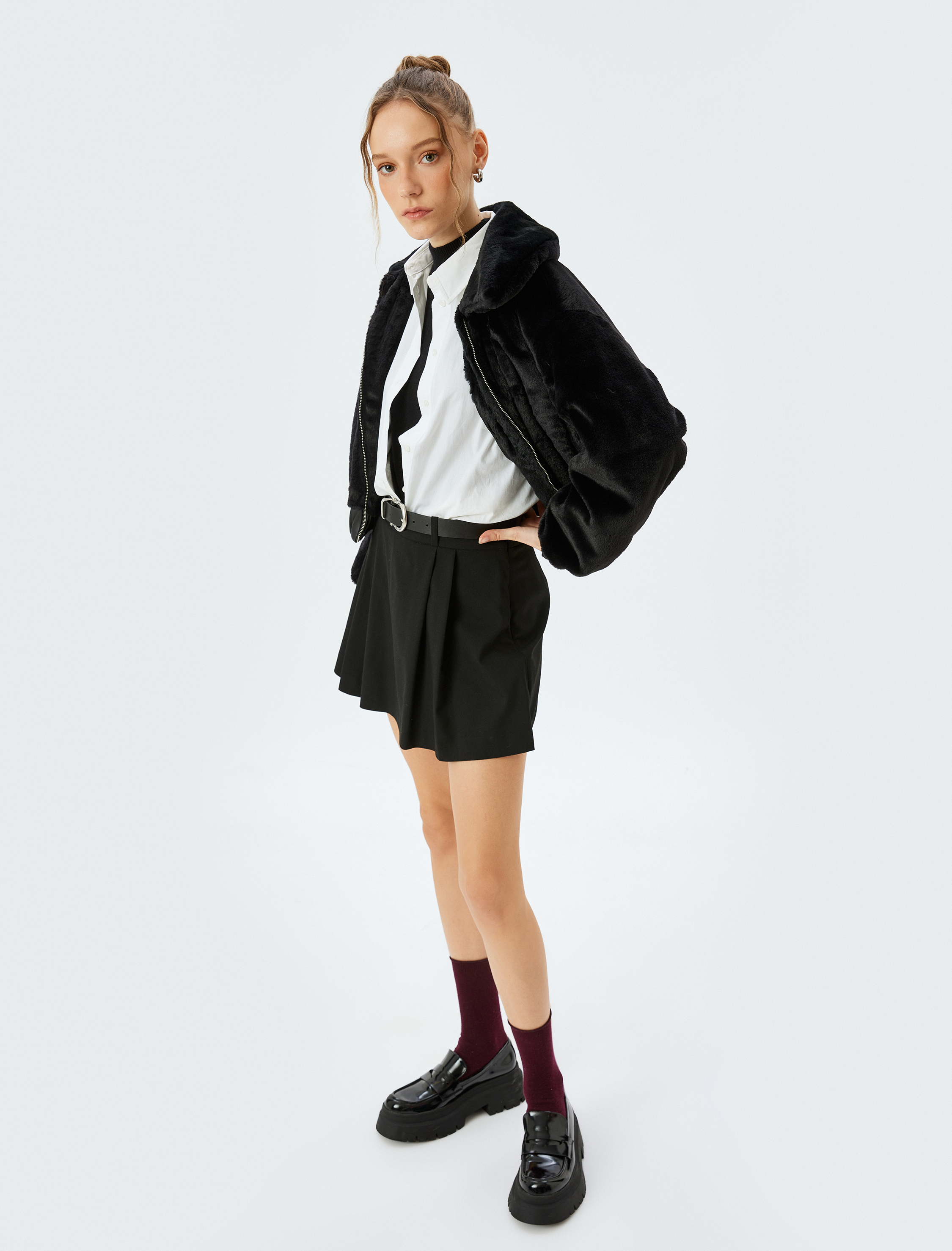   Dik Yaka Fermuarlı Cep Detaylı Suni Kürk Ceket