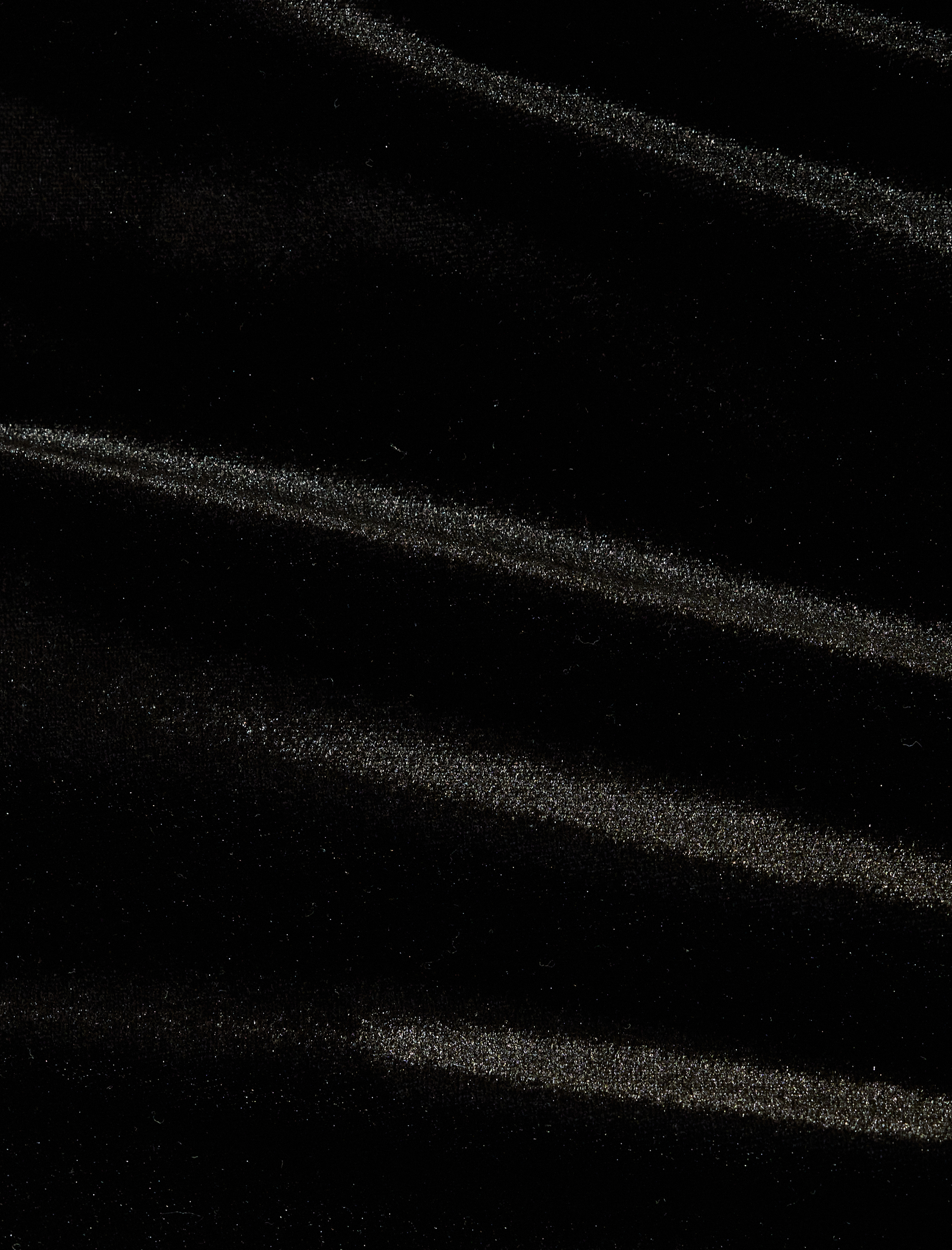   Önden Yırtmaçlı Taşlı Uzun Kadife Etek